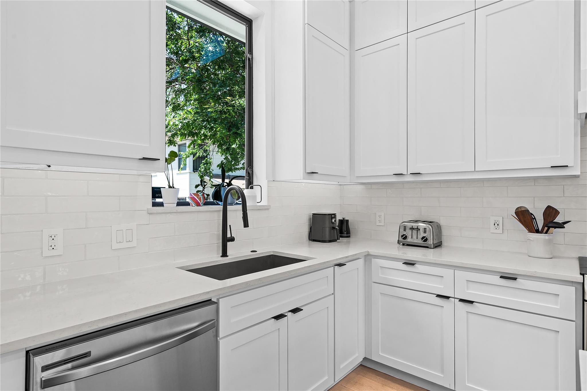 2216 Lindell Ave # 2, Austin, TX 78704