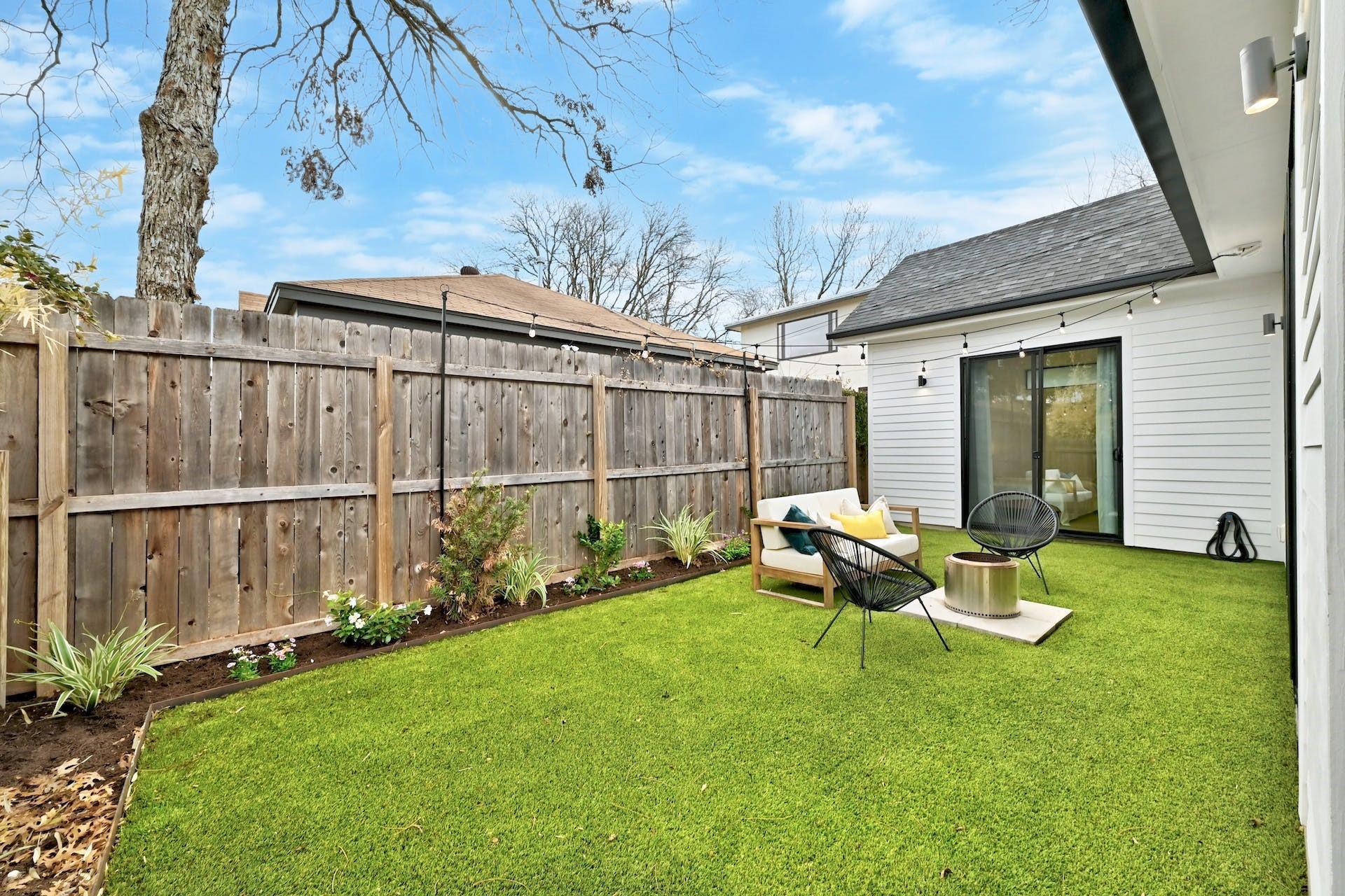 2216 Lindell Ave # 2, Austin, TX 78704