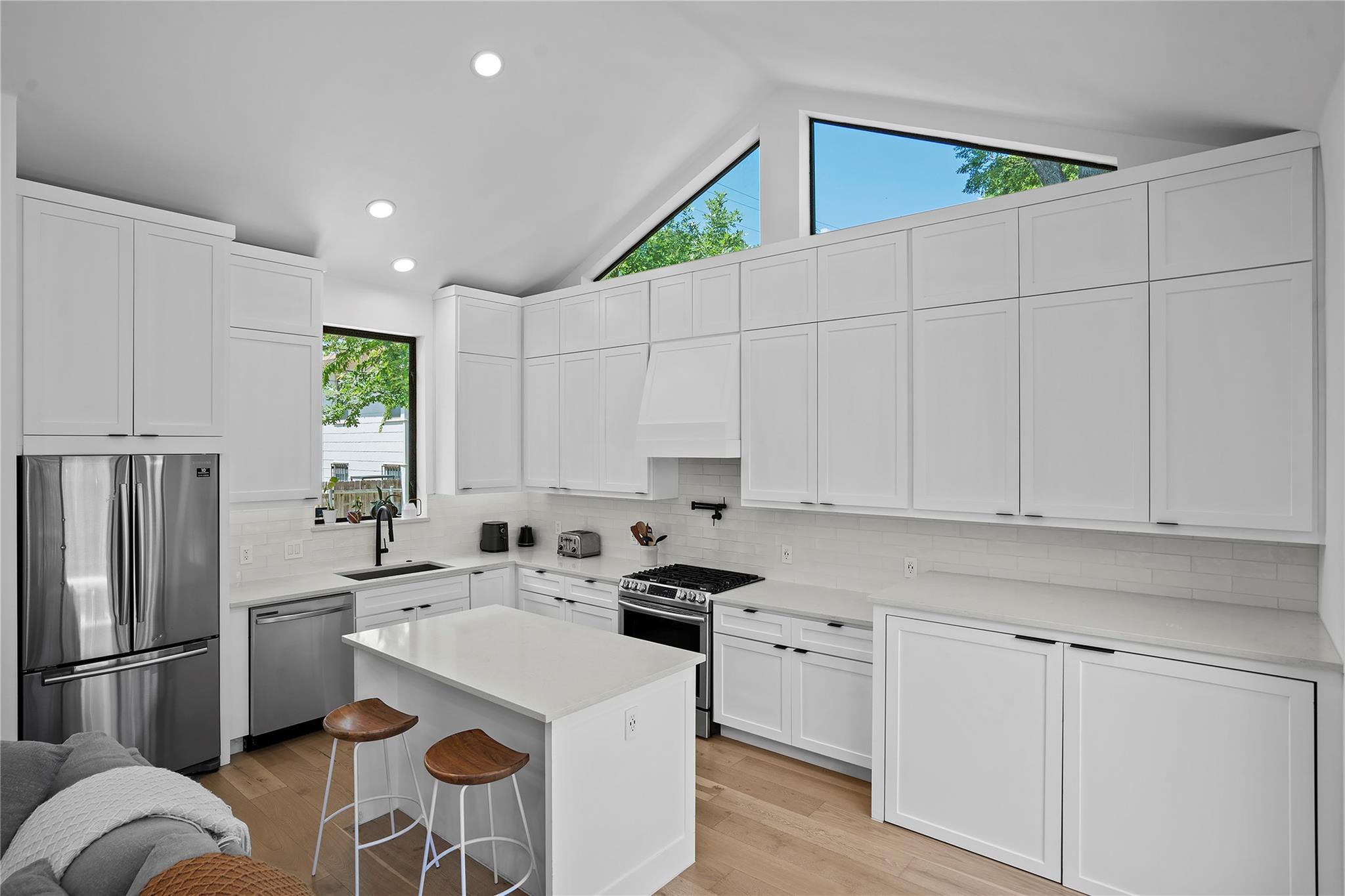 2216 Lindell Ave # 2, Austin, TX 78704