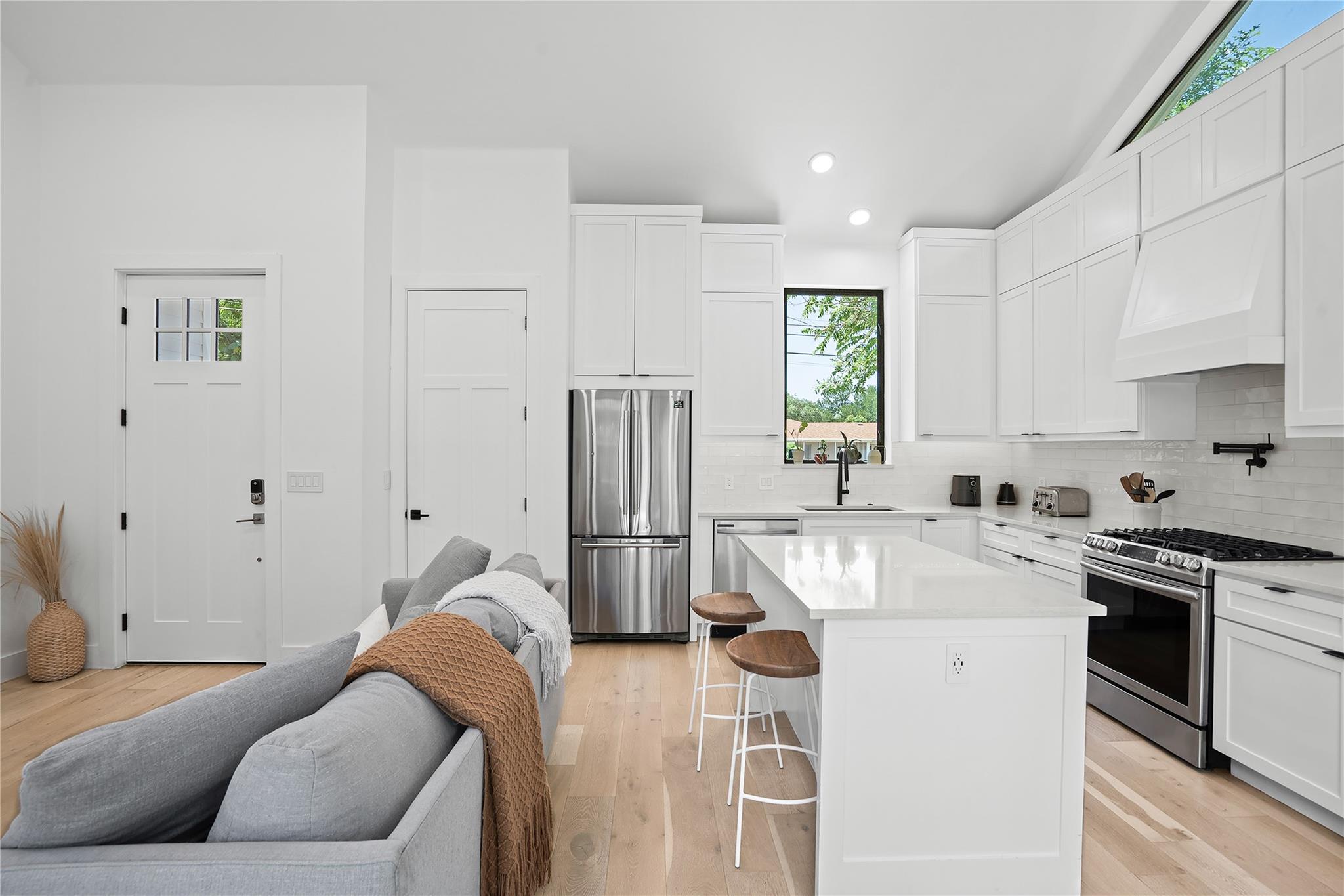 2216 Lindell Ave # 2, Austin, TX 78704