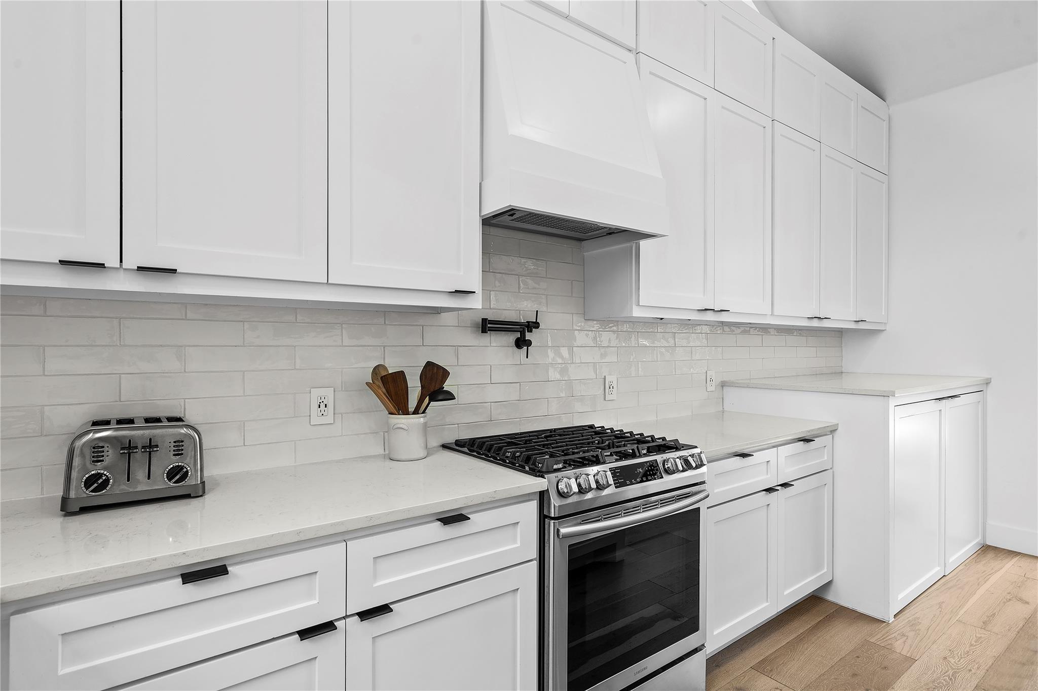 2216 Lindell Ave # 2, Austin, TX 78704