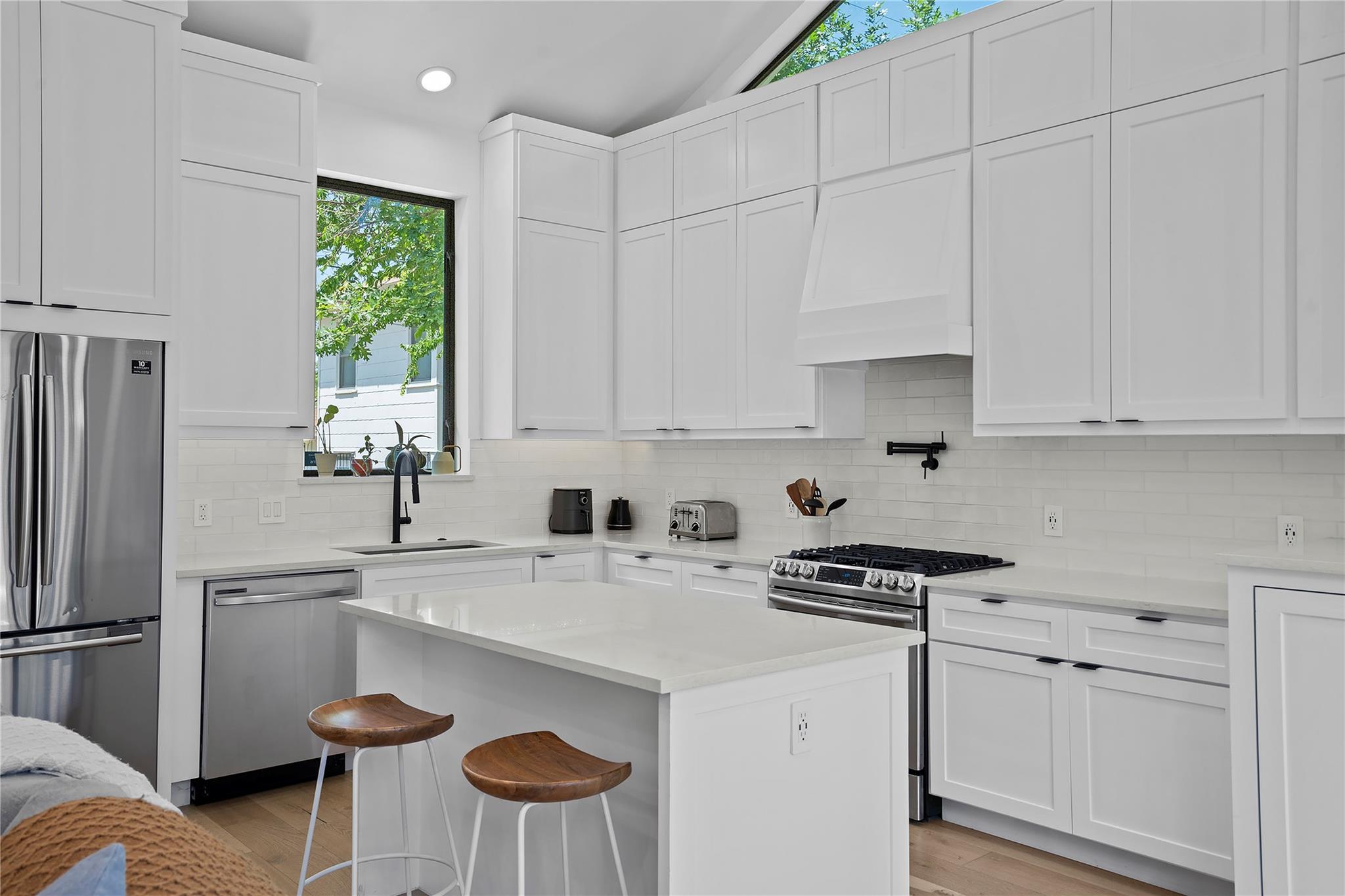 2216 Lindell Ave # 2, Austin, TX 78704