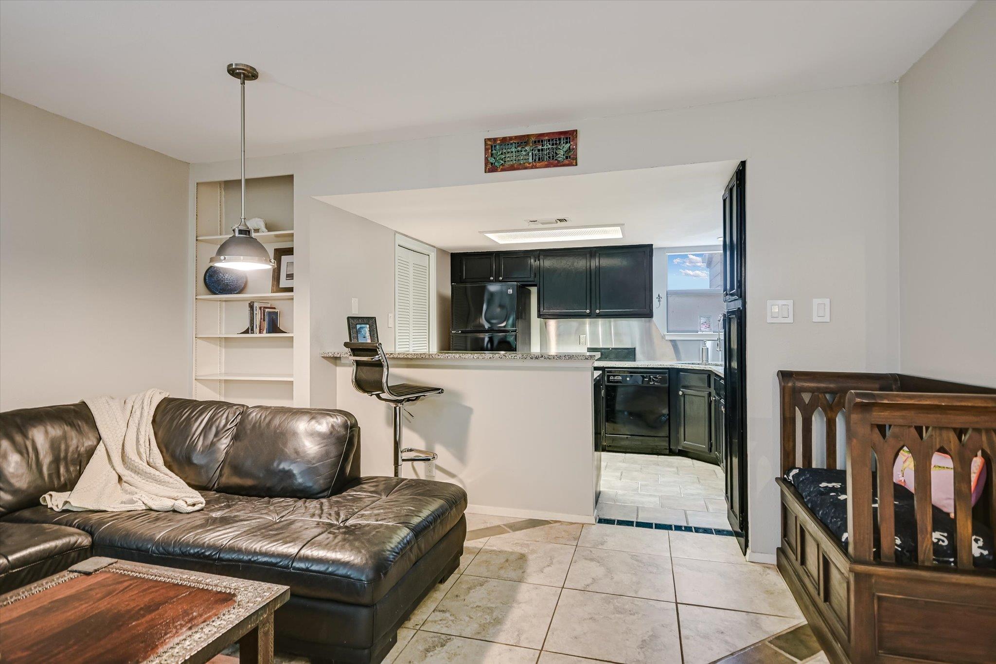 1135 Barton Hills Dr # 206, Austin, TX 78704