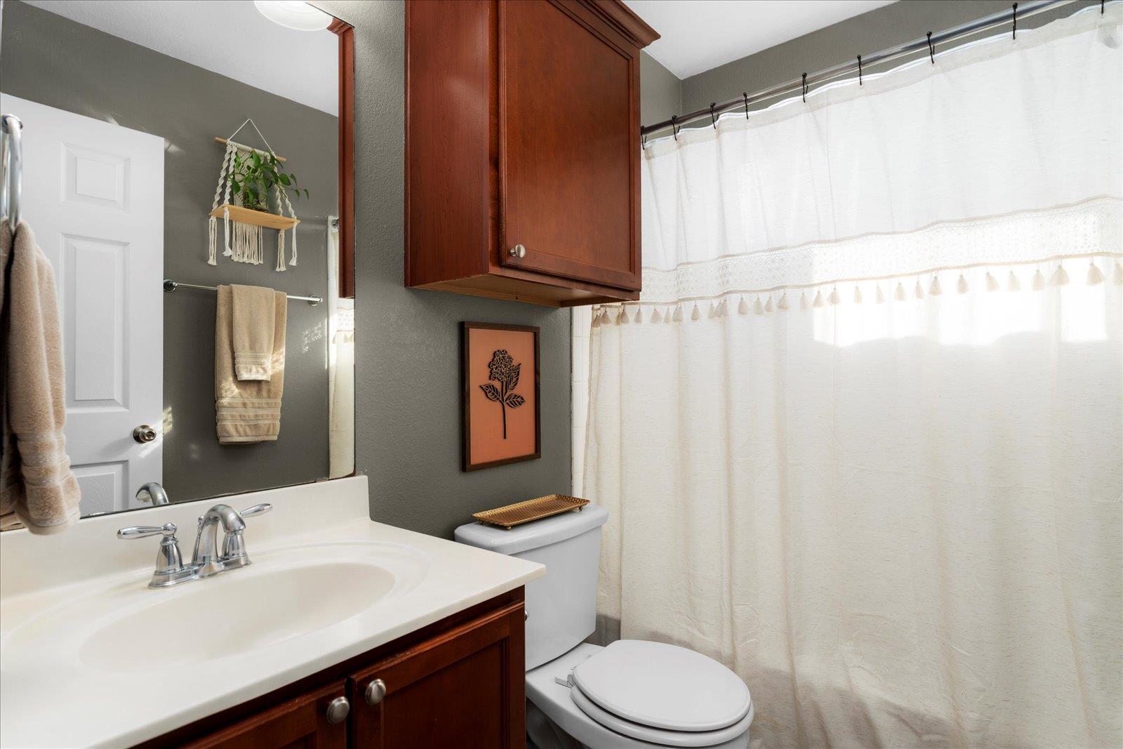 228 Wallops, Kyle, TX 78640