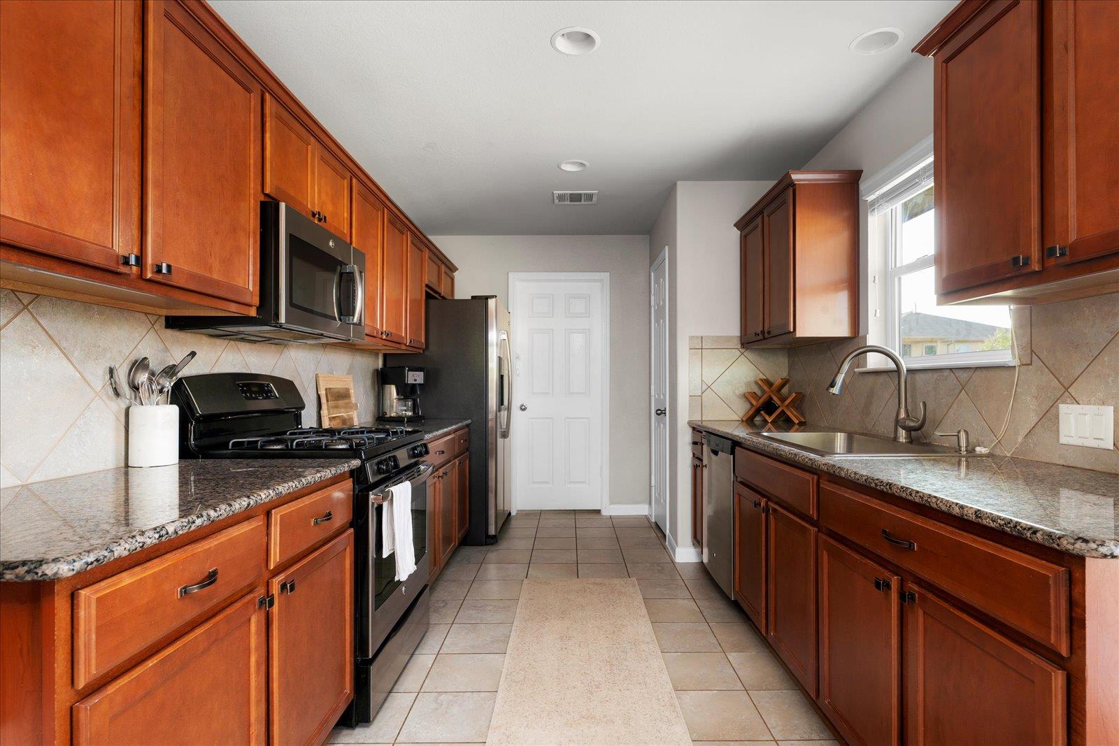 228 Wallops, Kyle, TX 78640