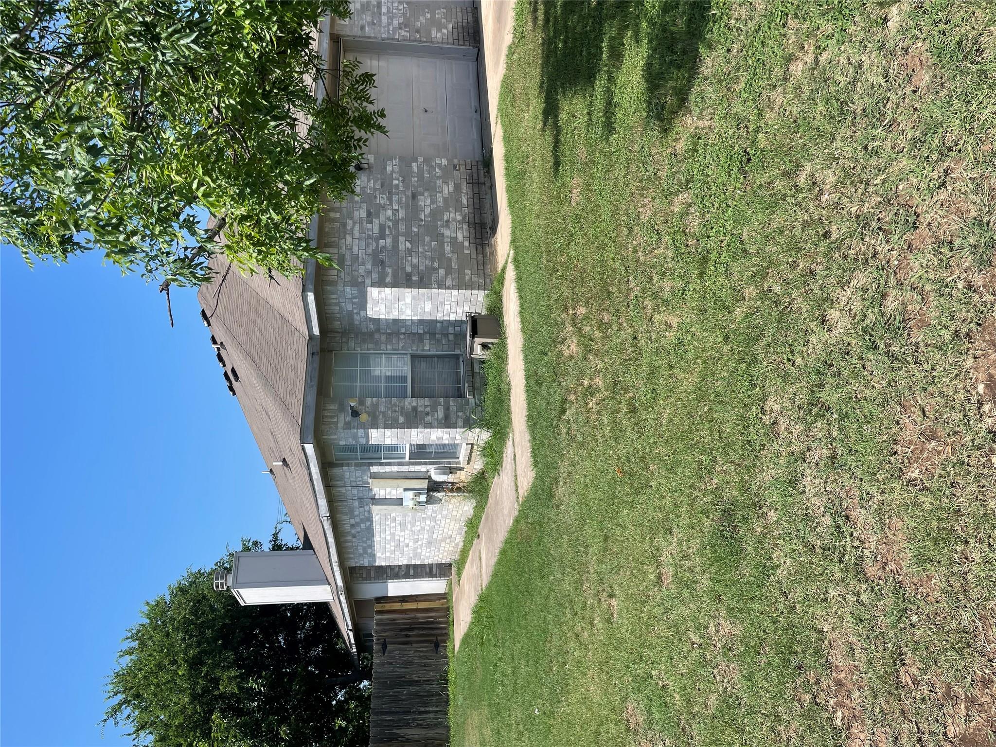 105 Axis Deer Trl # A, Hutto, TX 78634