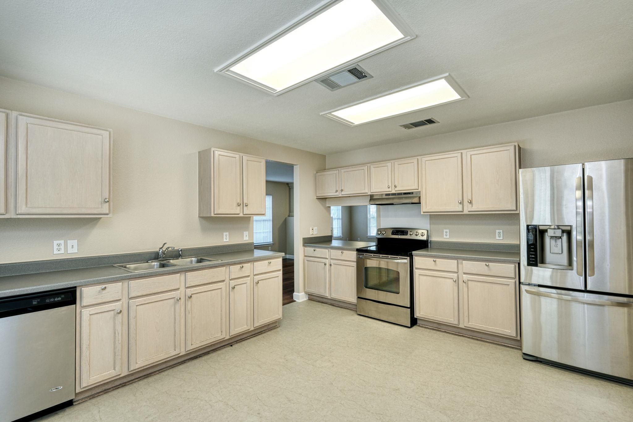 11412 Kingsgate Dr, Austin, TX 78748