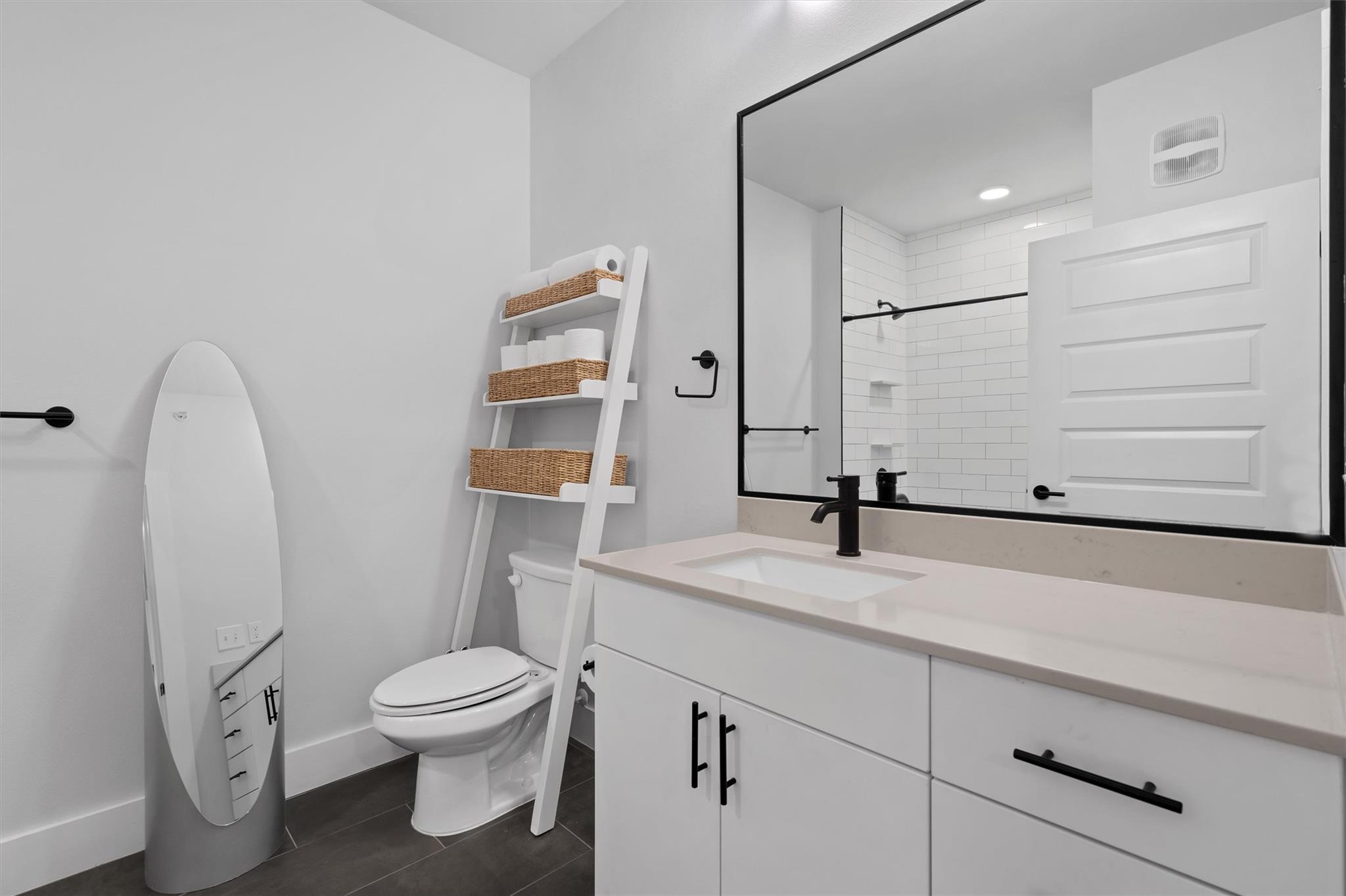 3101 Govalle Ave # 210, Austin, TX 78702