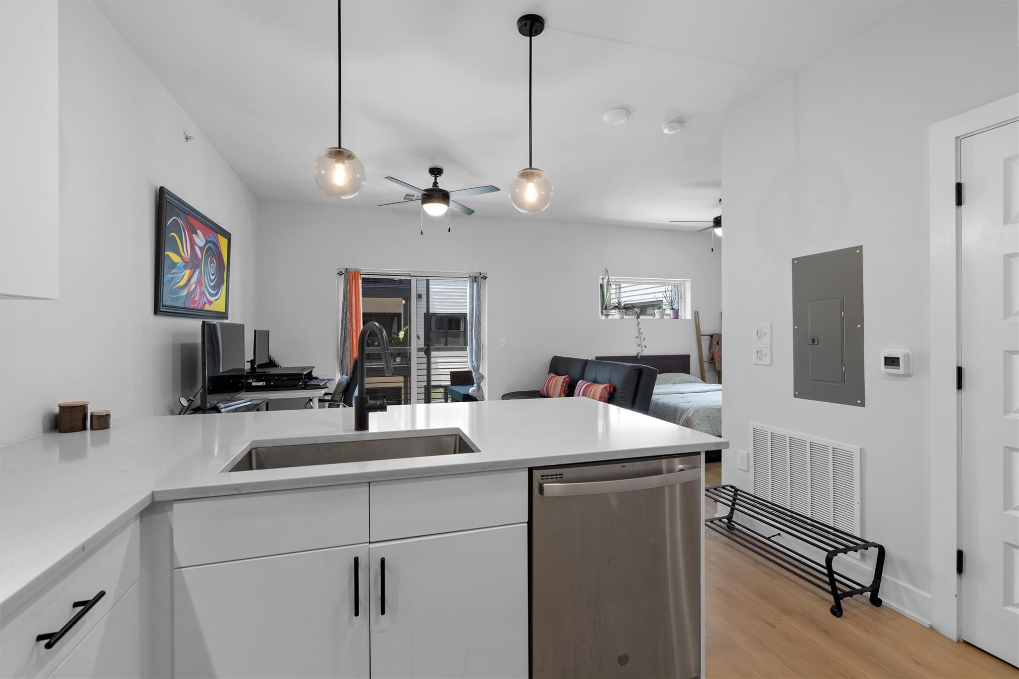 3101 Govalle Ave # 210, Austin, TX 78702