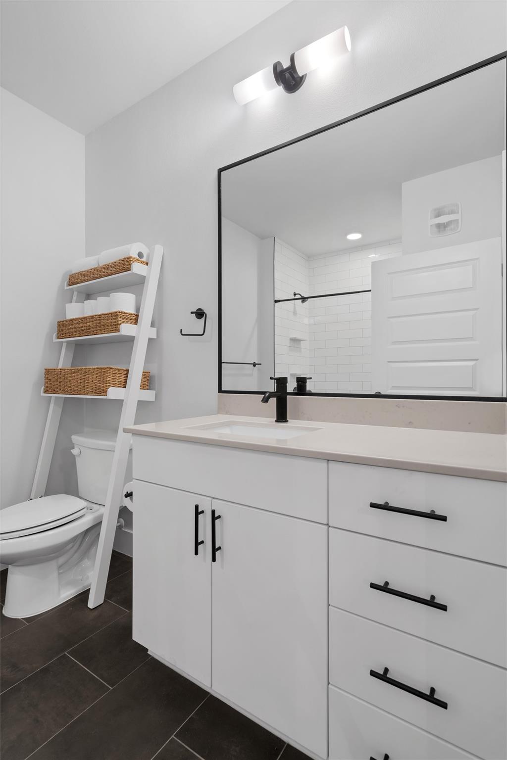 3101 Govalle Ave # 210, Austin, TX 78702