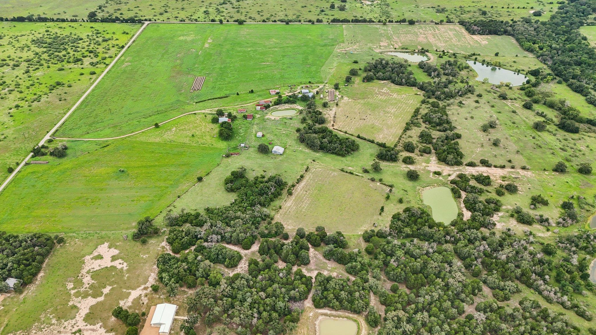 170 Zack Ln, Giddings, TX 78942
