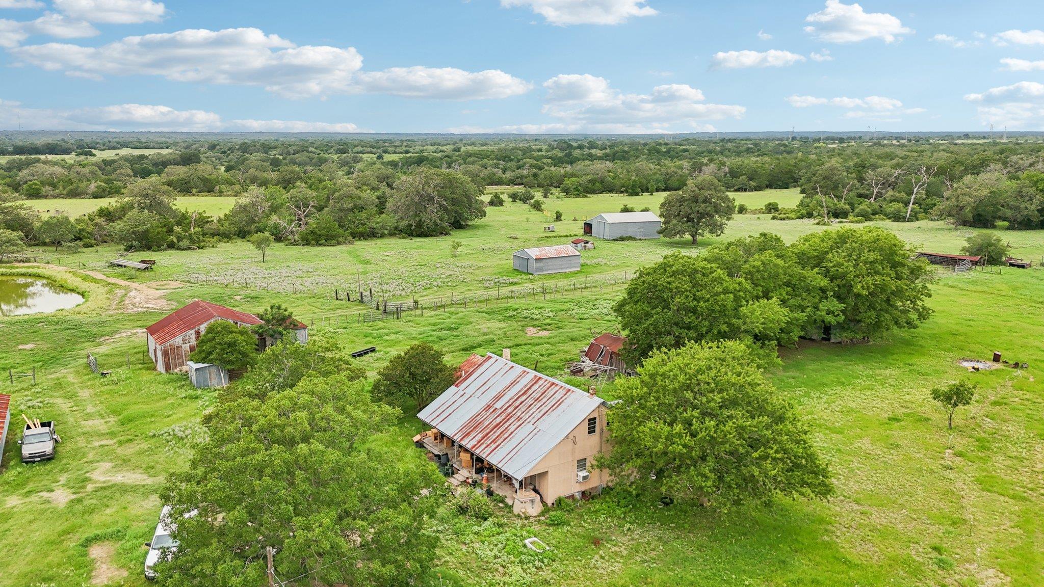 170 Zack Ln, Giddings, TX 78942