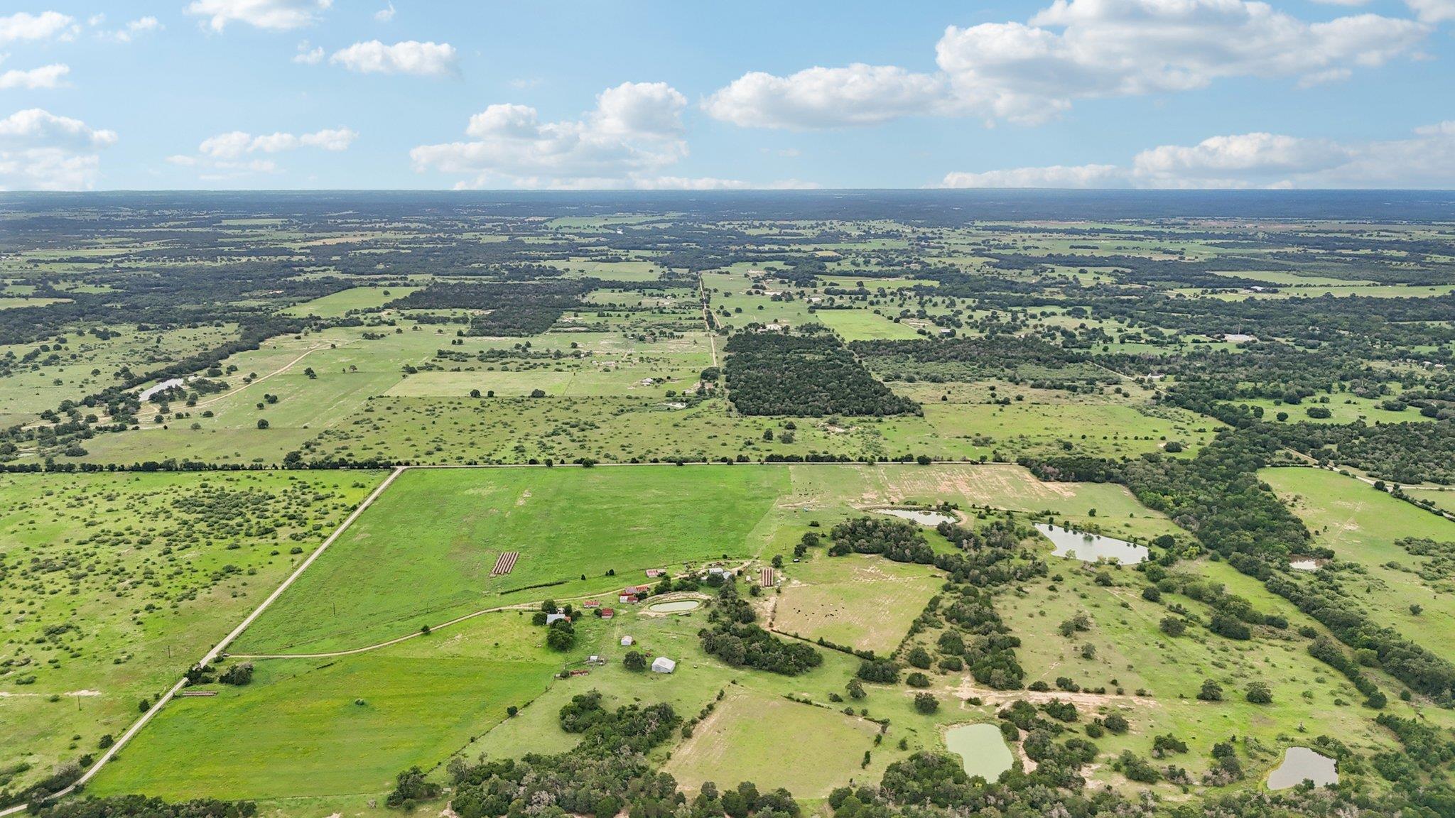 170 Zack Ln, Giddings, TX 78942