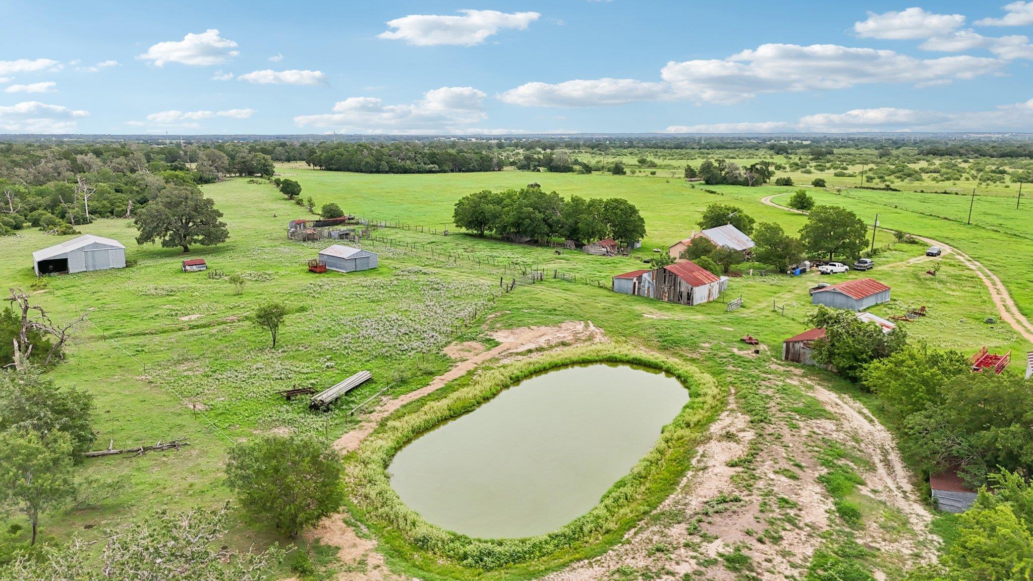 170 Zack Ln, Giddings, TX 78942