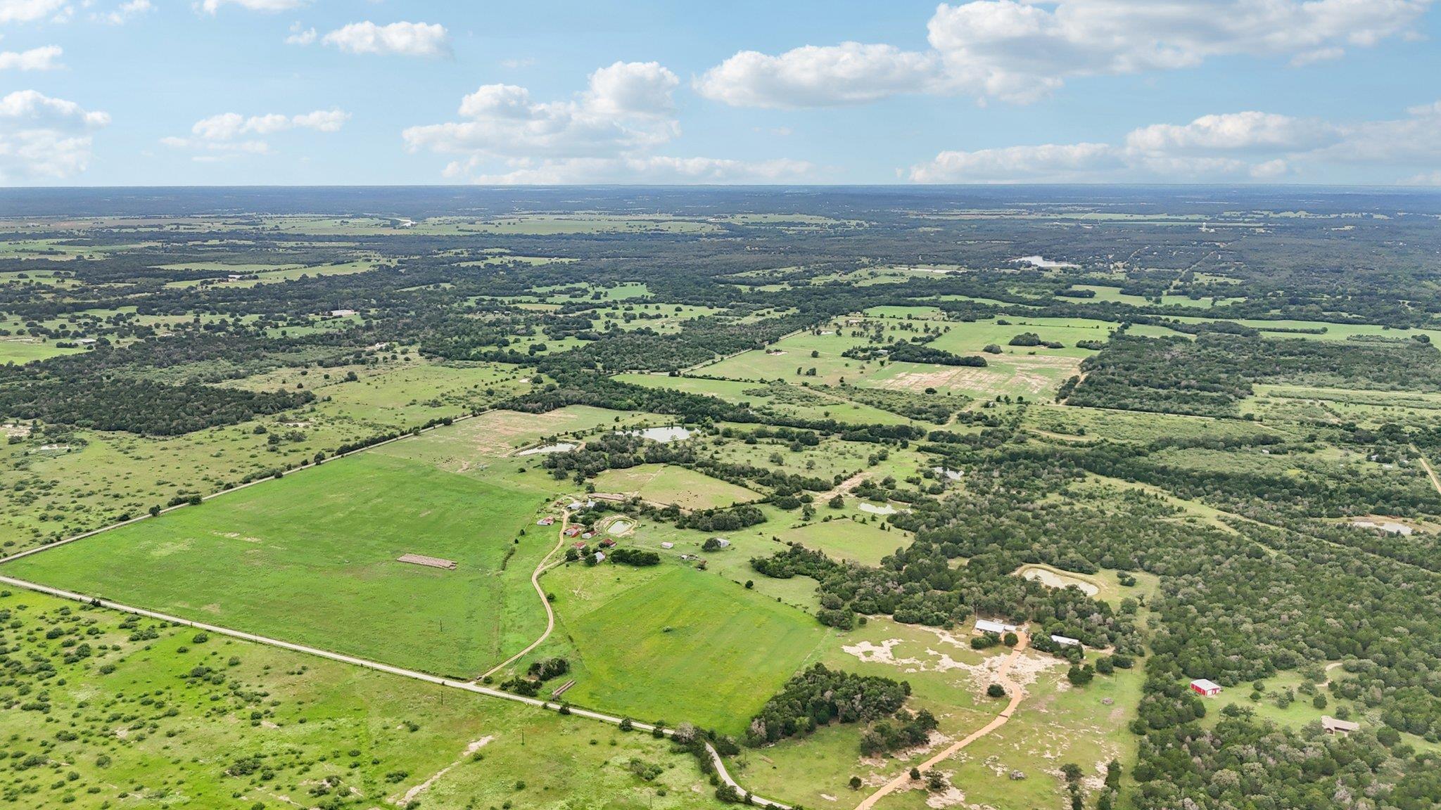170 Zack Ln, Giddings, TX 78942