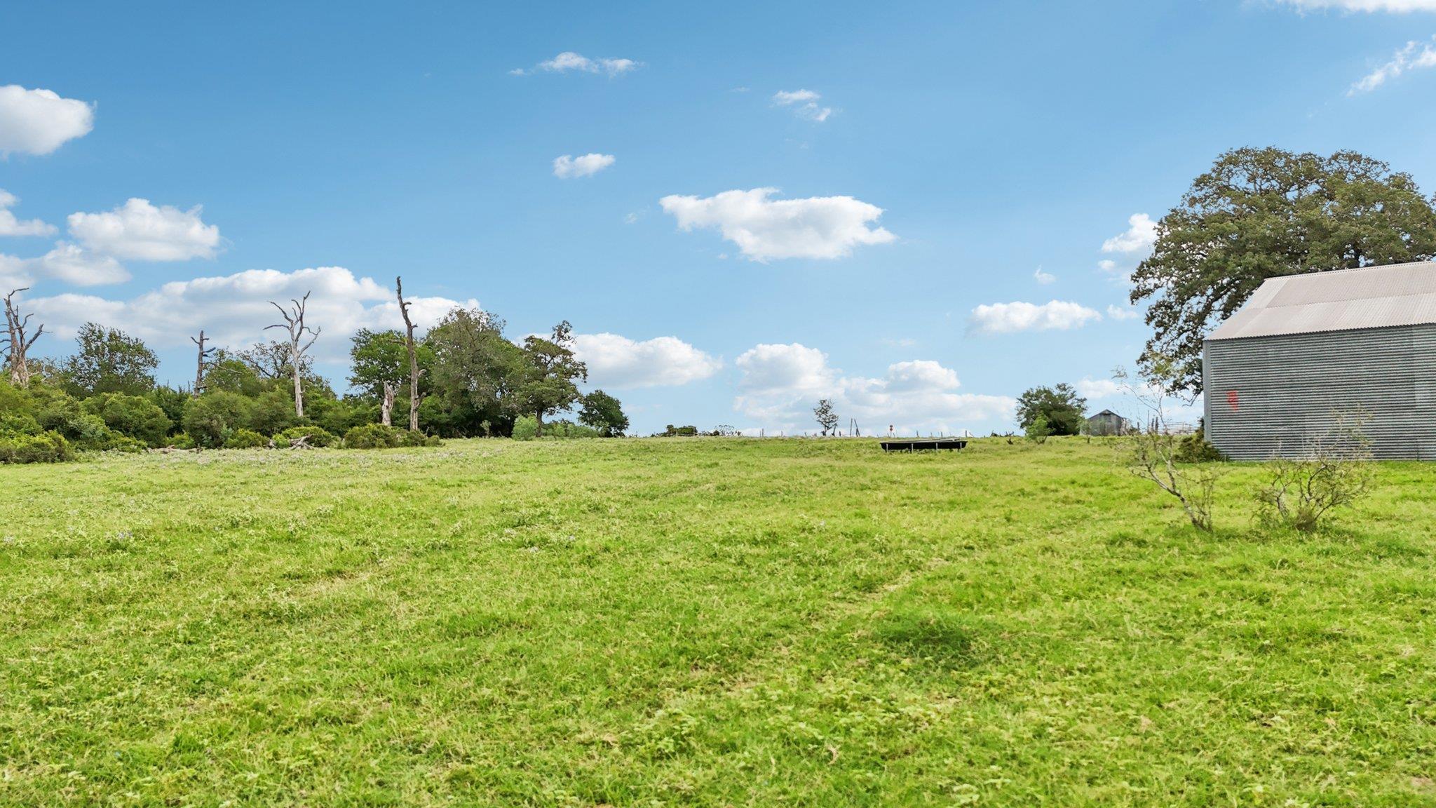 170 Zack Ln, Giddings, TX 78942