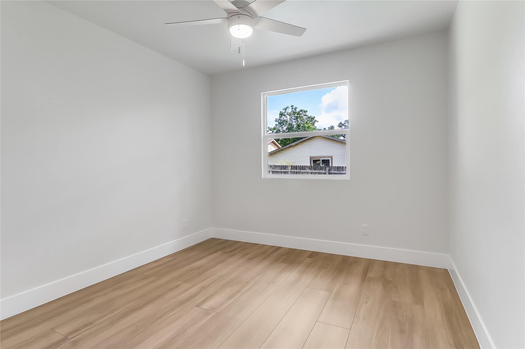 2402 Broken Oak Dr, Austin, TX 78745