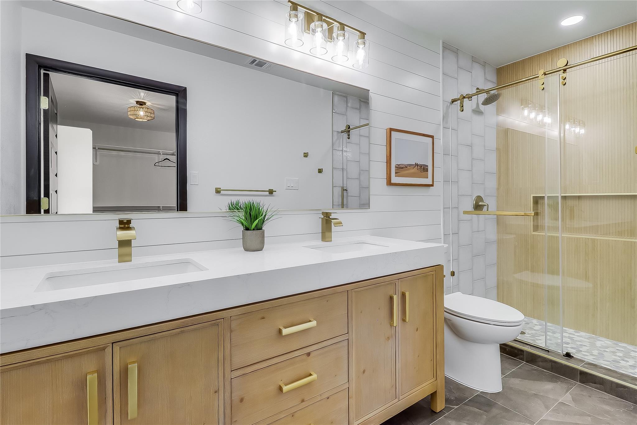 2402 Broken Oak Dr, Austin, TX 78745
