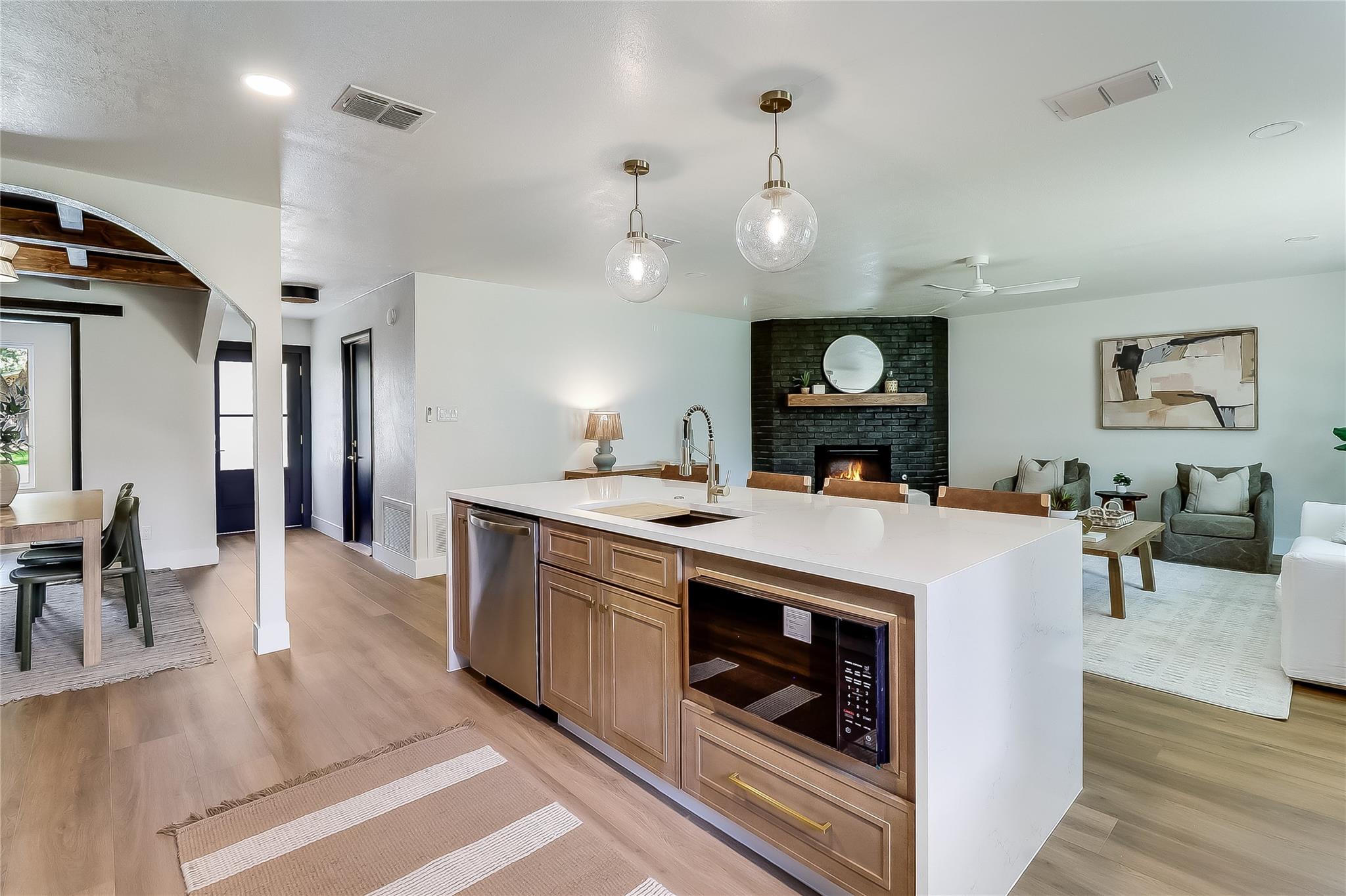 2402 Broken Oak Dr, Austin, TX 78745