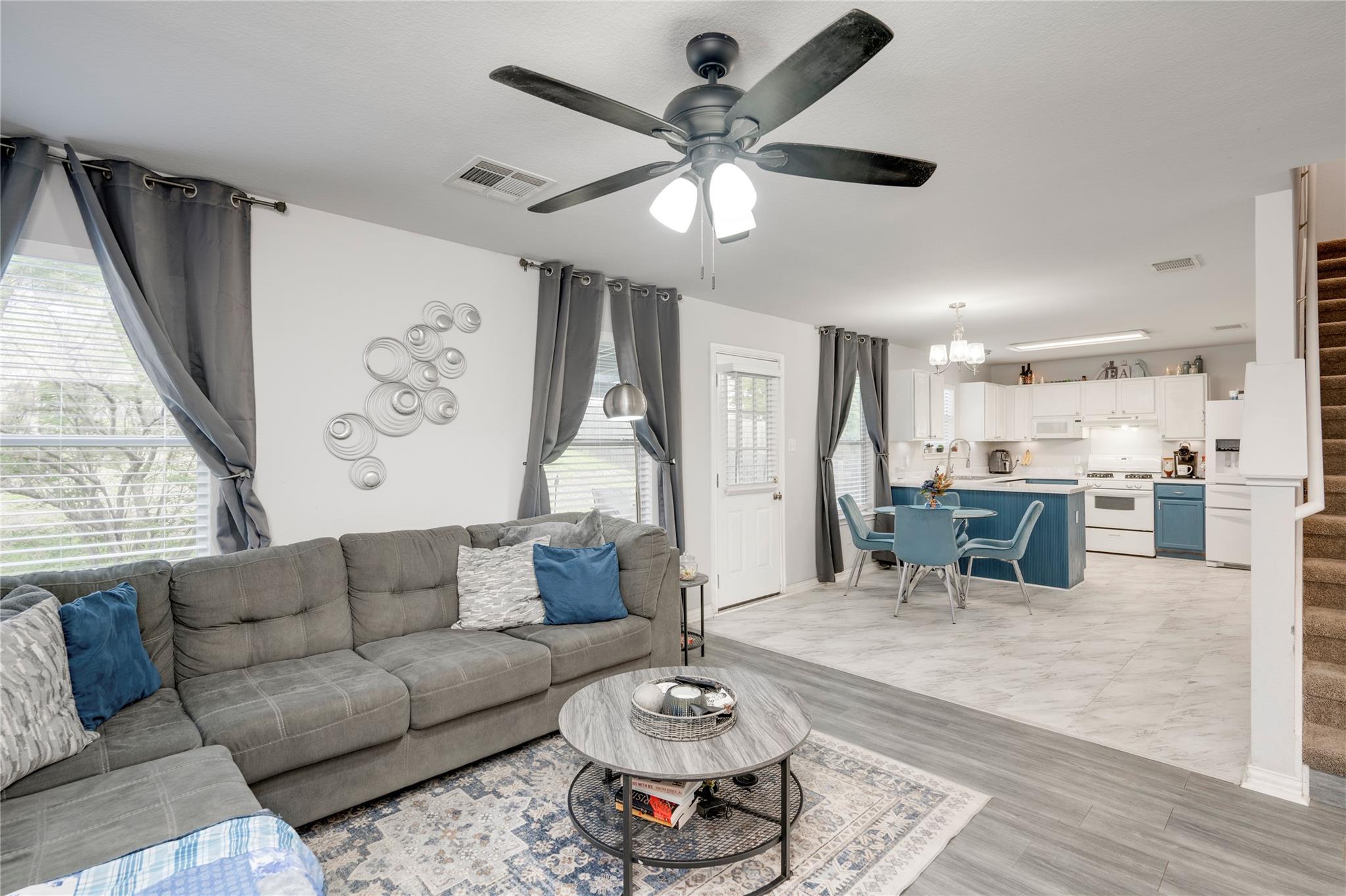 148 Buttercup Way, Kyle, TX 78640