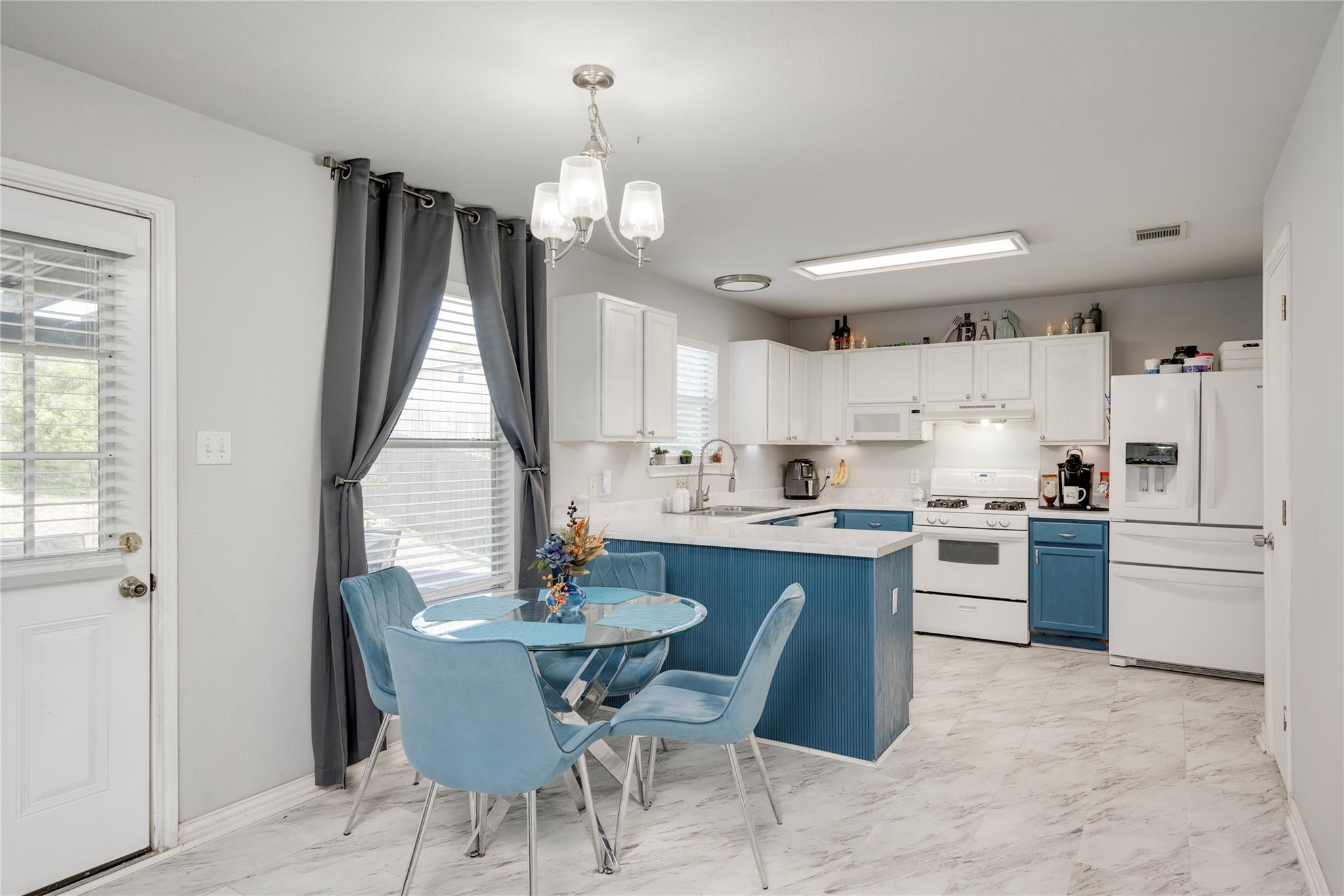 148 Buttercup Way, Kyle, TX 78640
