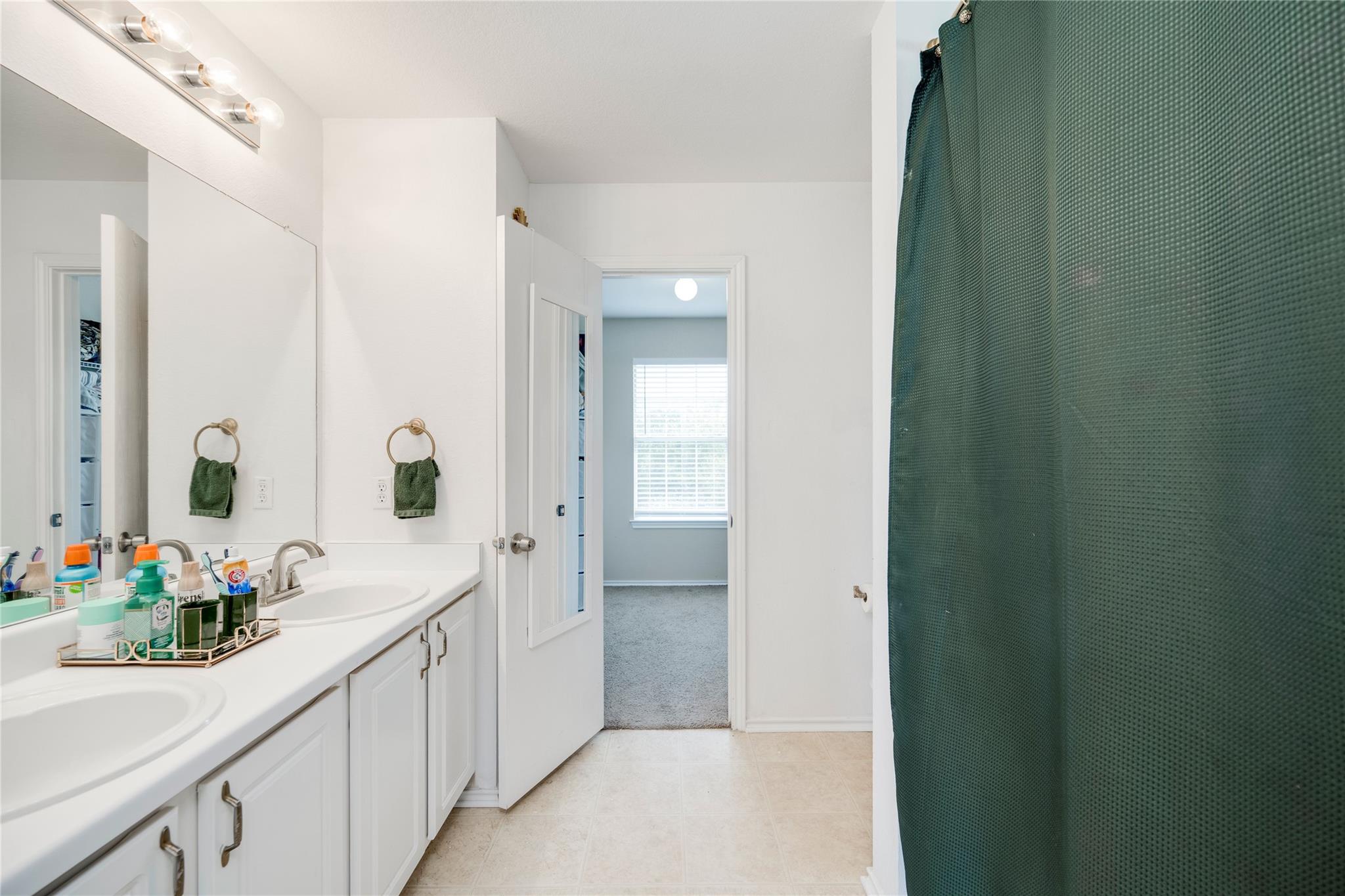 148 Buttercup Way, Kyle, TX 78640