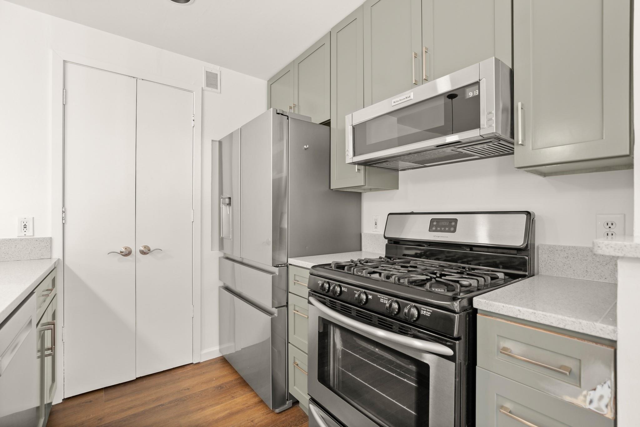 1111 W 12th St # 103, Austin, TX 78703