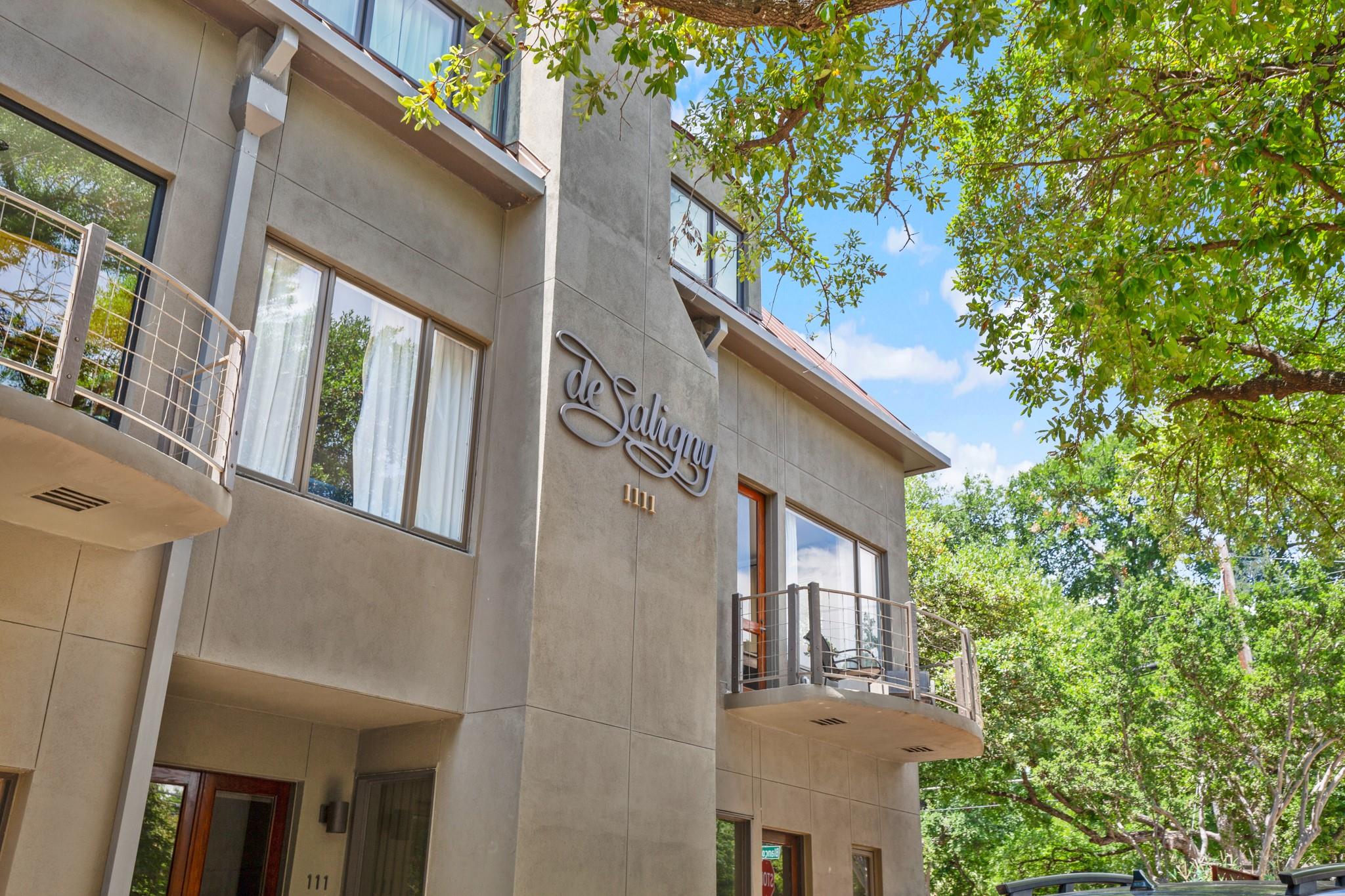 1111 W 12th St # 103, Austin, TX 78703