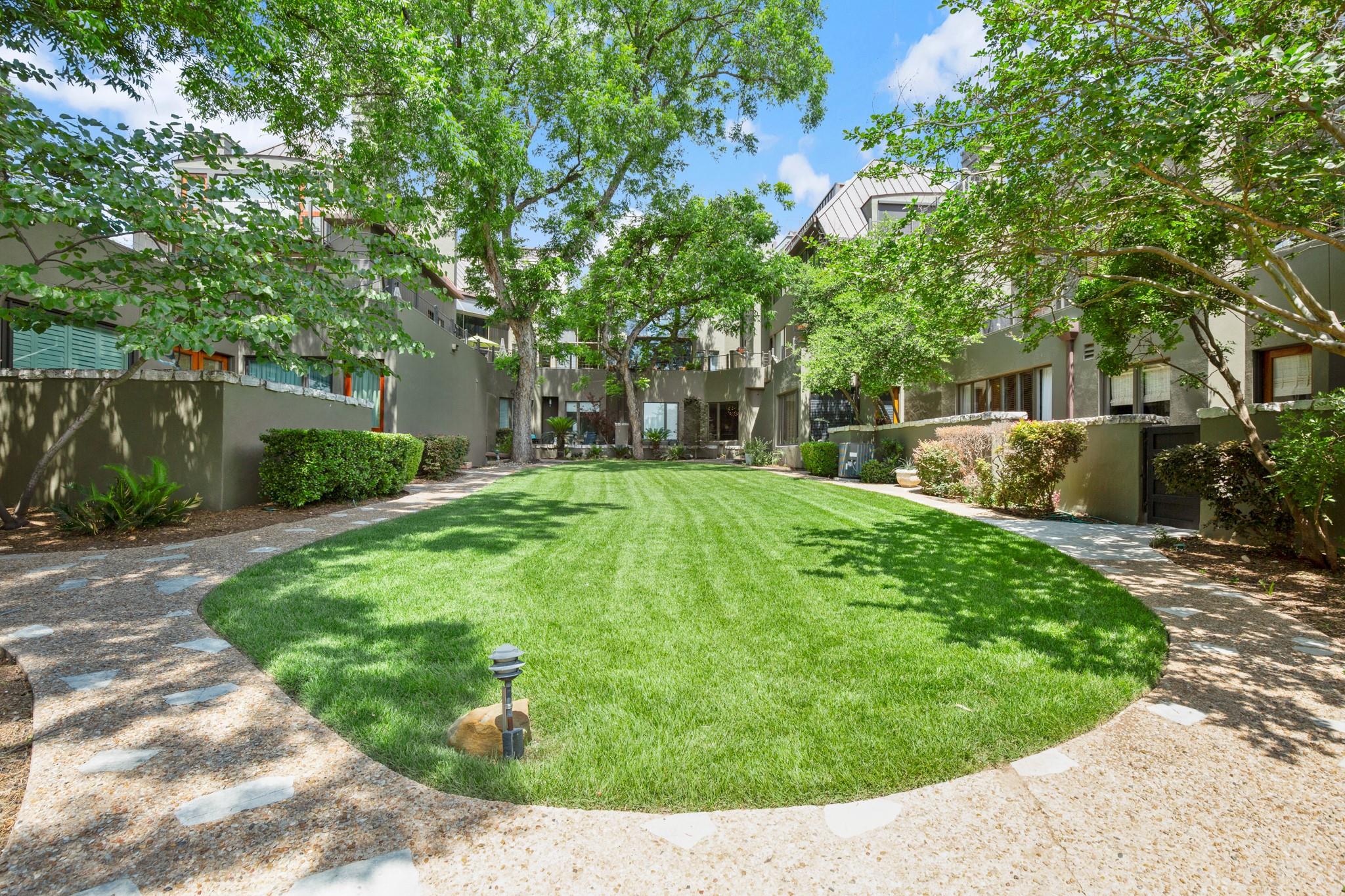 1111 W 12th St # 103, Austin, TX 78703