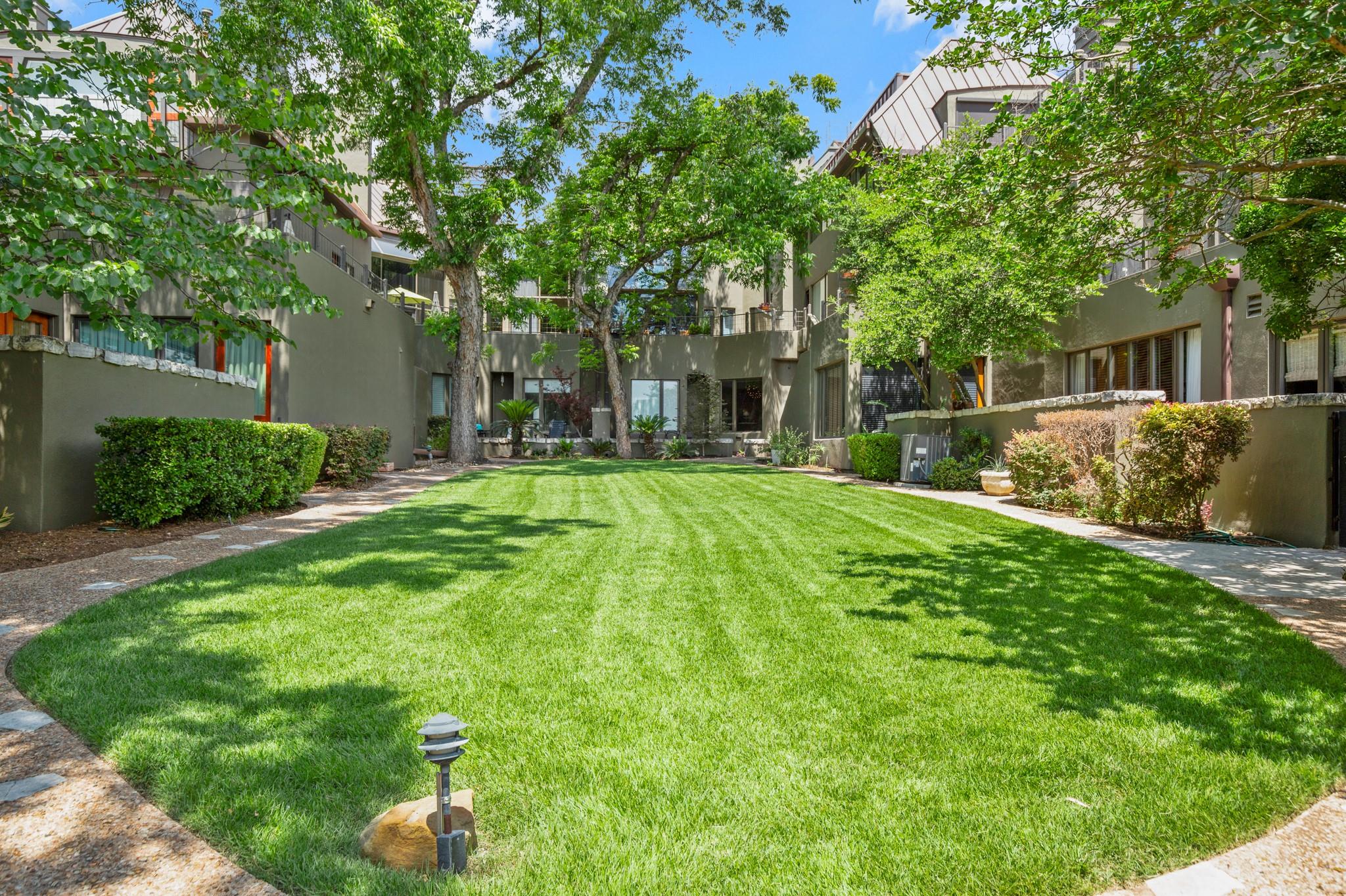 1111 W 12th St # 103, Austin, TX 78703