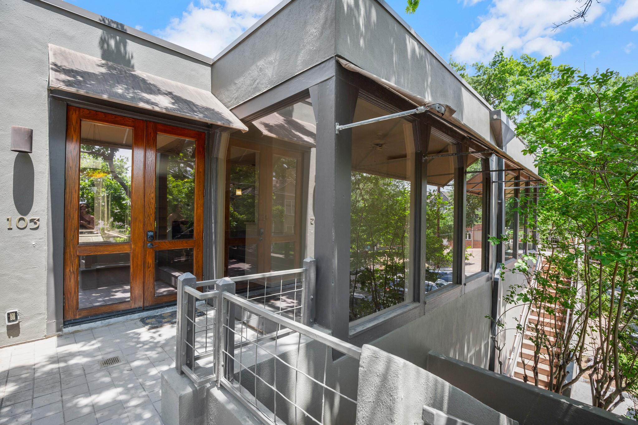 1111 W 12th St # 103, Austin, TX 78703