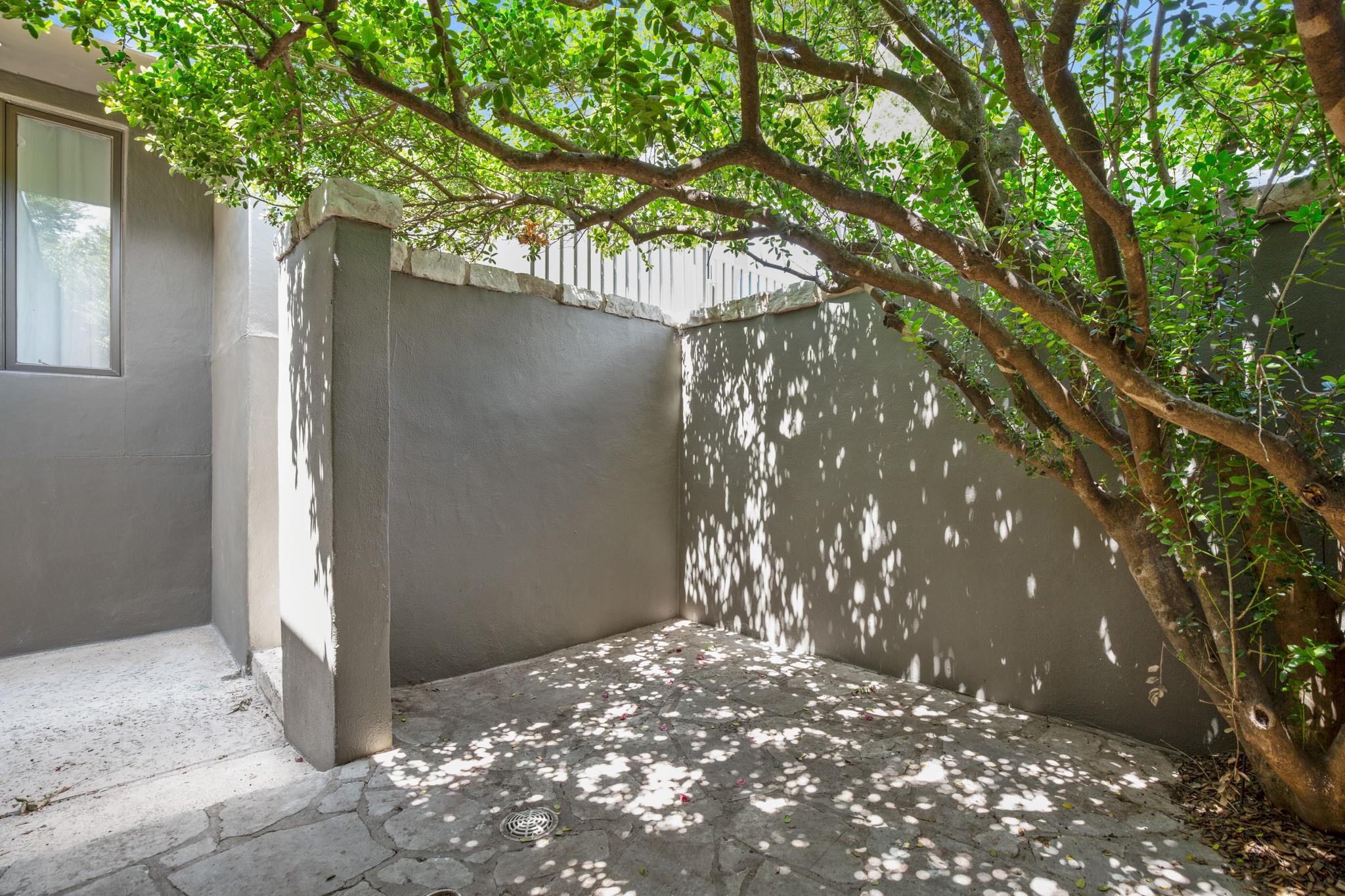 1111 W 12th St # 103, Austin, TX 78703