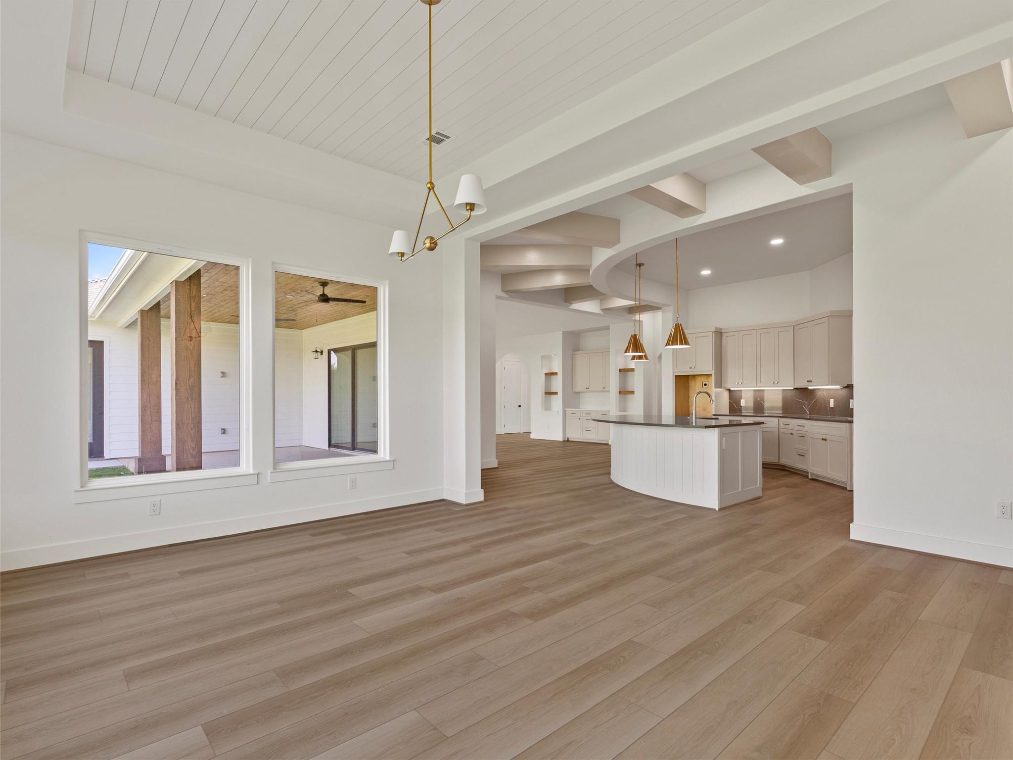 147 Hydrangea Dr, Smithville, TX 78957