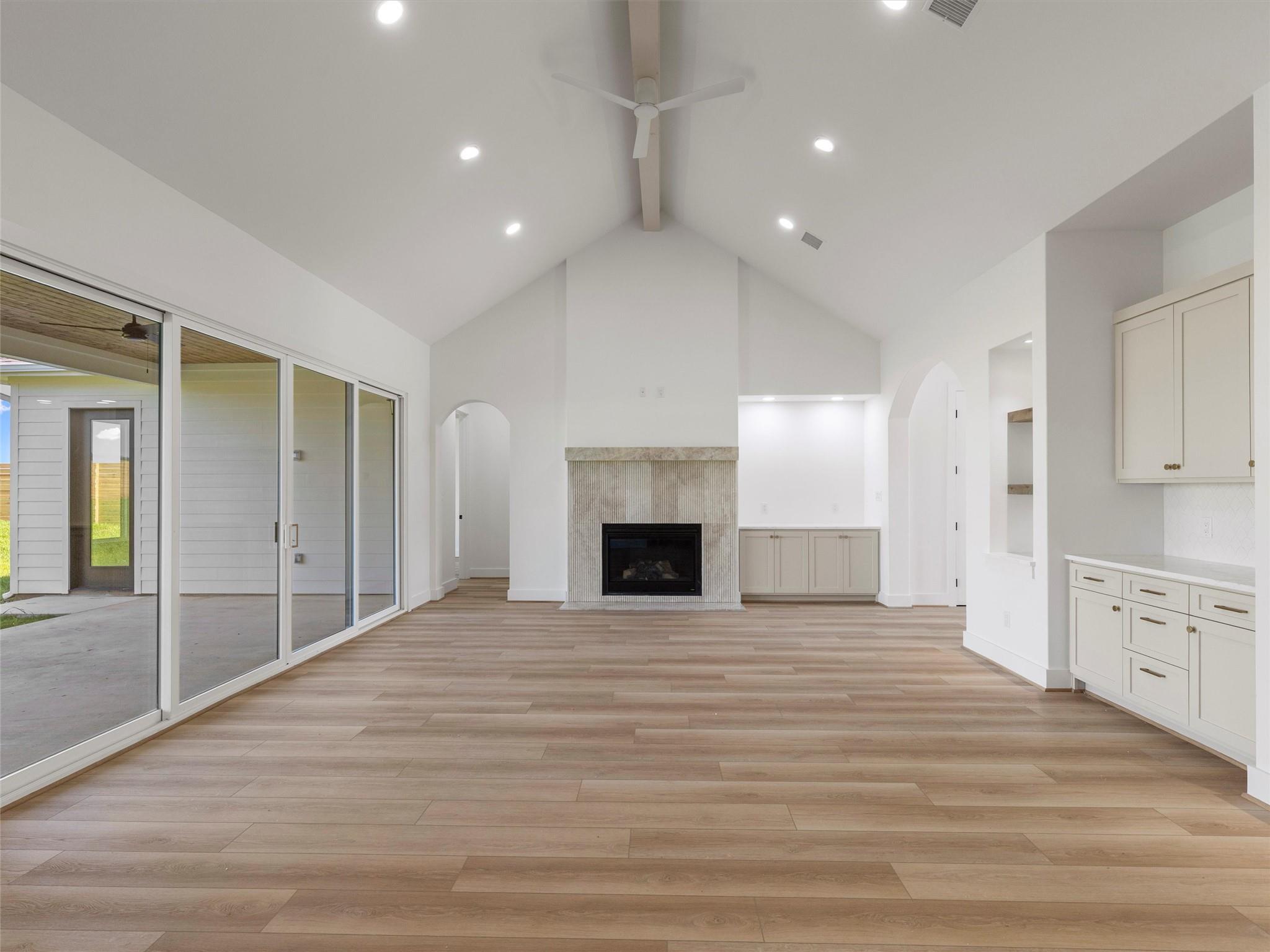 147 Hydrangea Dr, Smithville, TX 78957