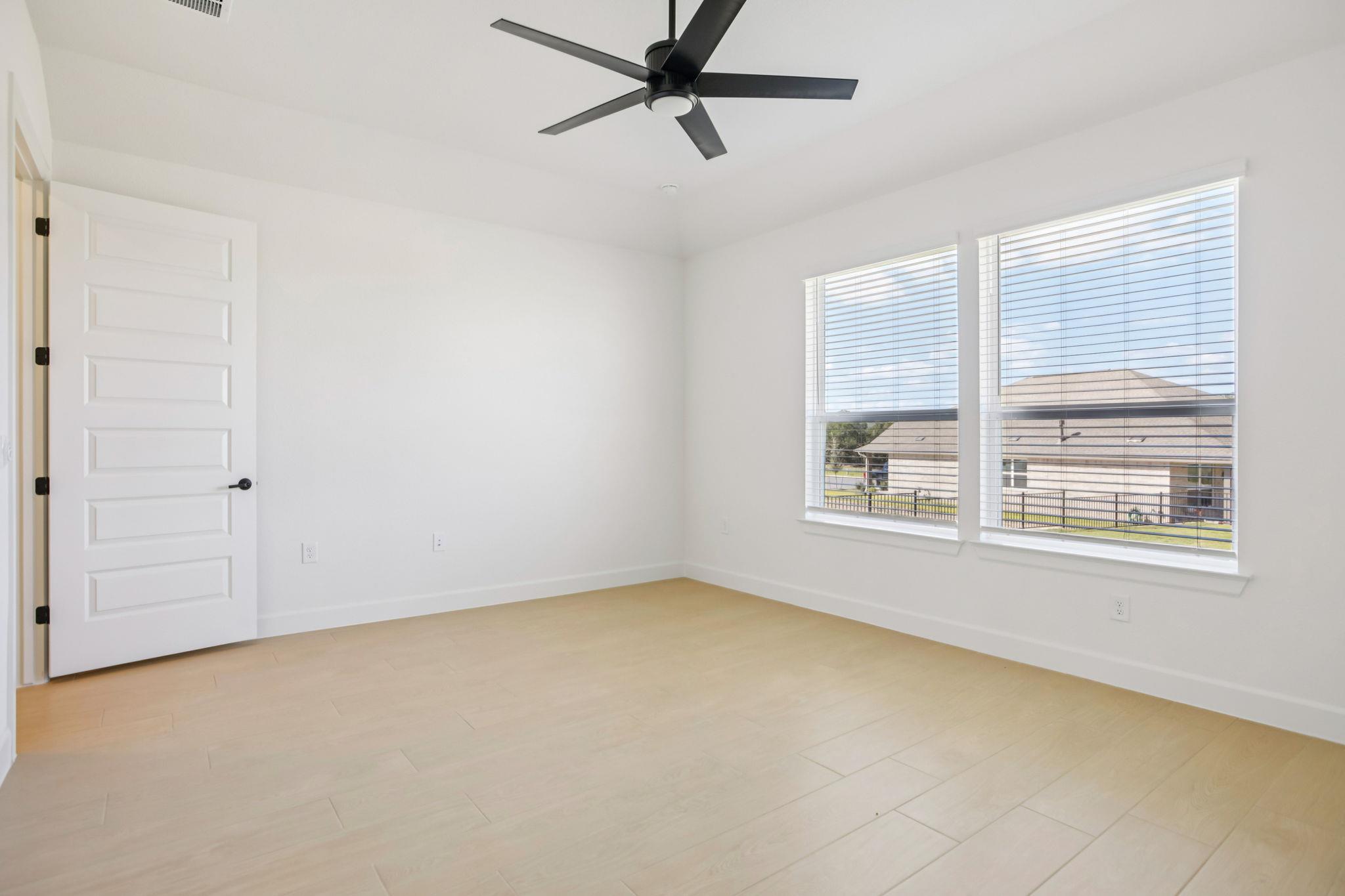 1851 Dancing Oak Ln, San Marcos, TX 78666