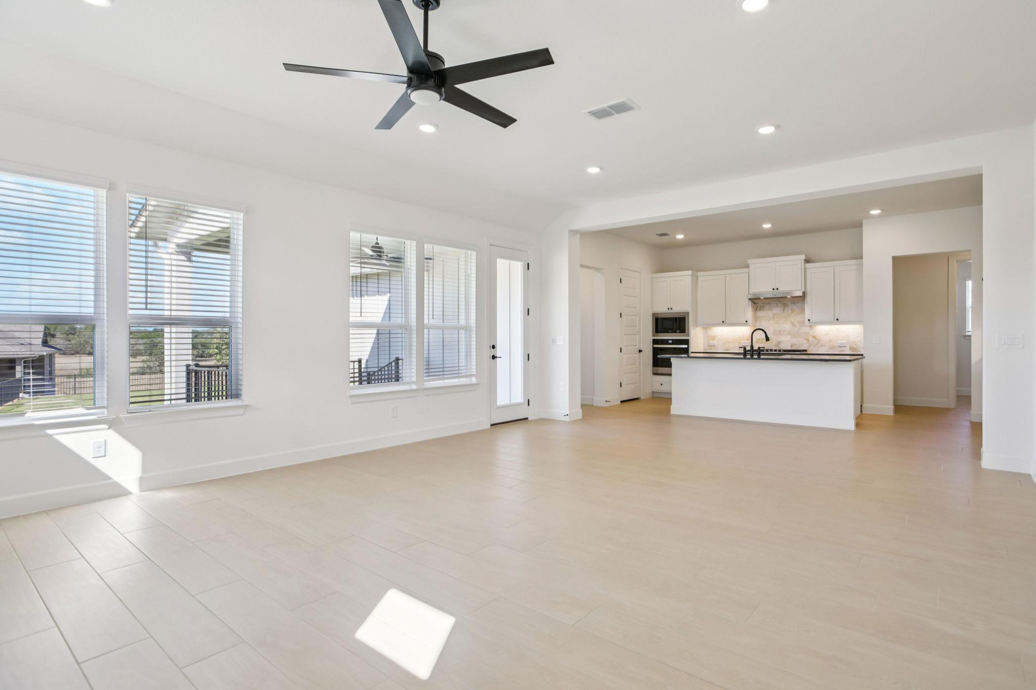 1851 Dancing Oak Ln, San Marcos, TX 78666