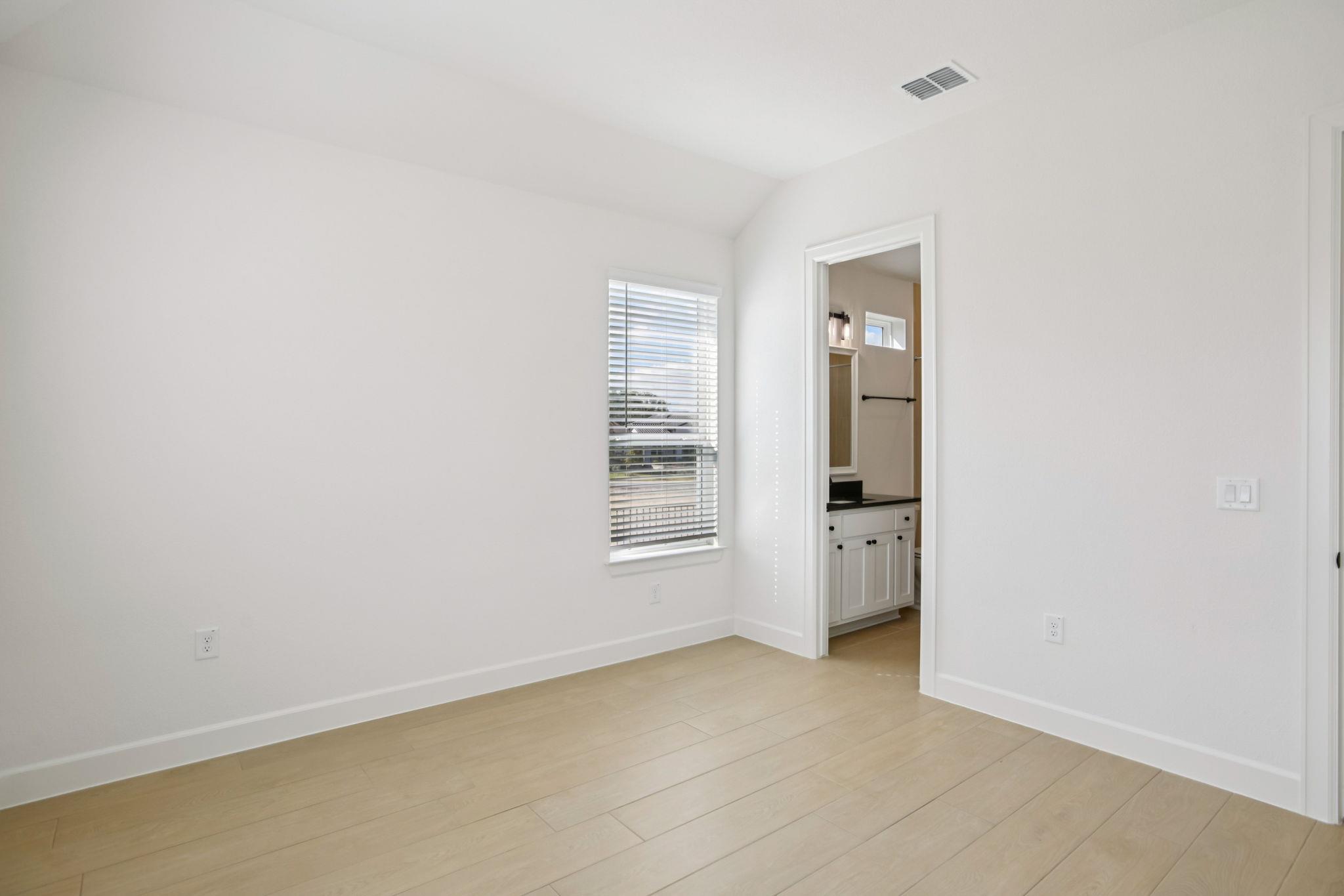 1851 Dancing Oak Ln, San Marcos, TX 78666