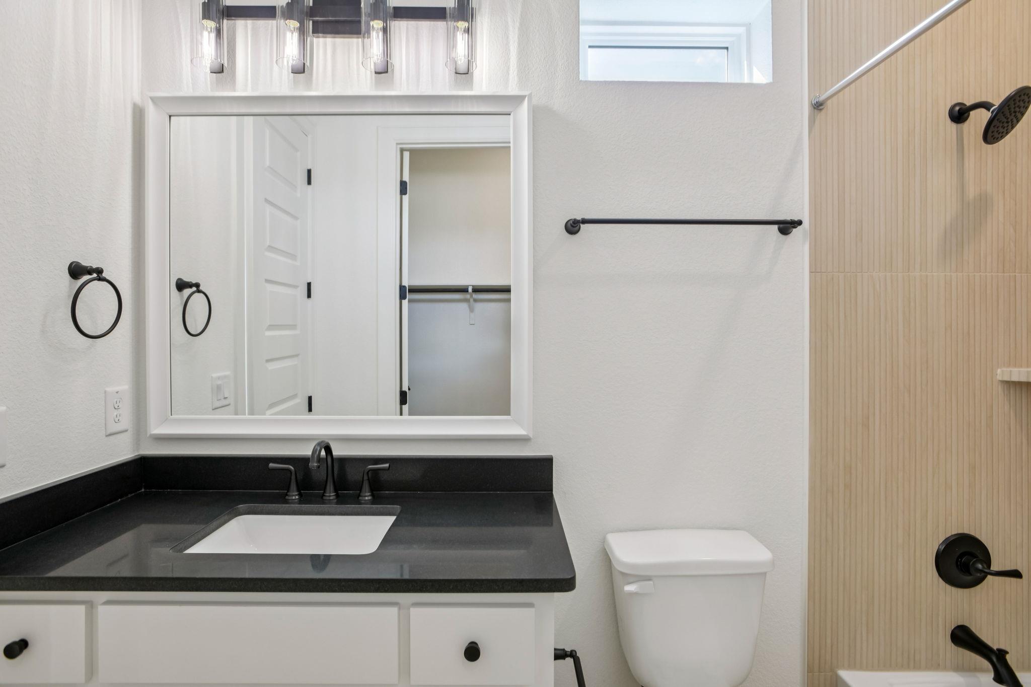 1851 Dancing Oak Ln, San Marcos, TX 78666