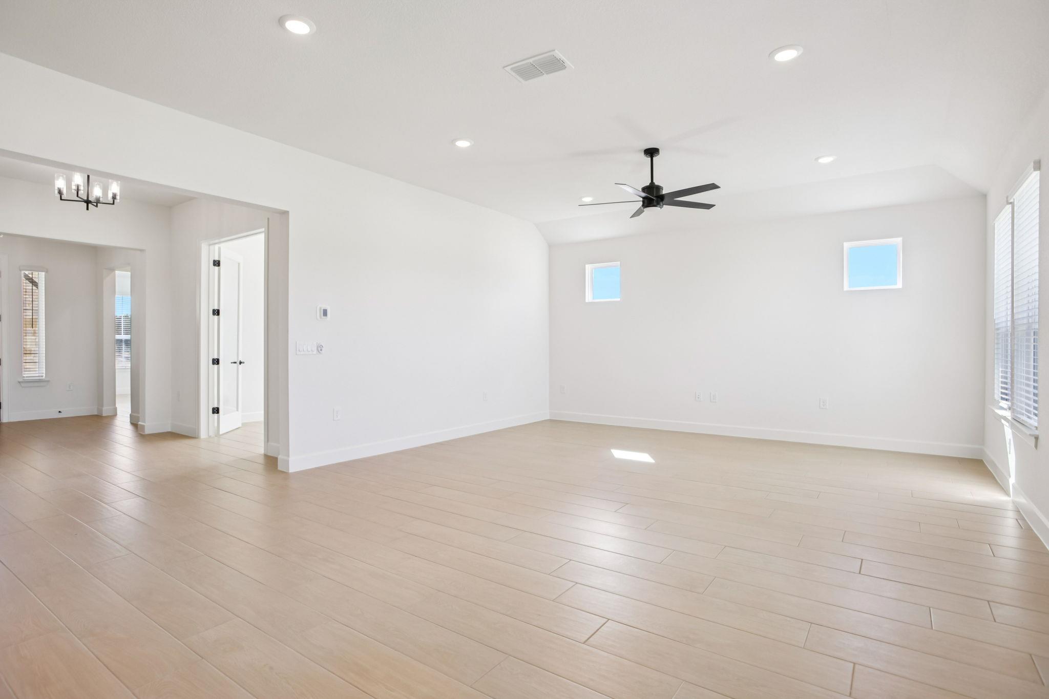 1851 Dancing Oak Ln, San Marcos, TX 78666