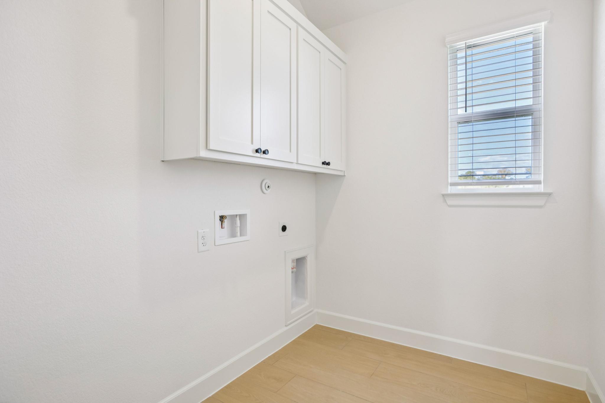 1851 Dancing Oak Ln, San Marcos, TX 78666