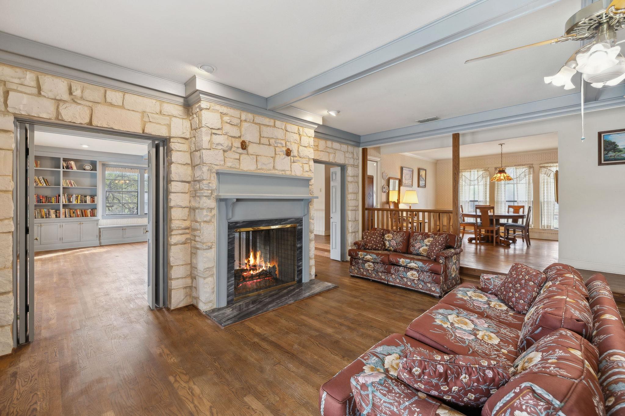 27846 Natural Bridge Caverns Rd, San Antonio, TX 78266