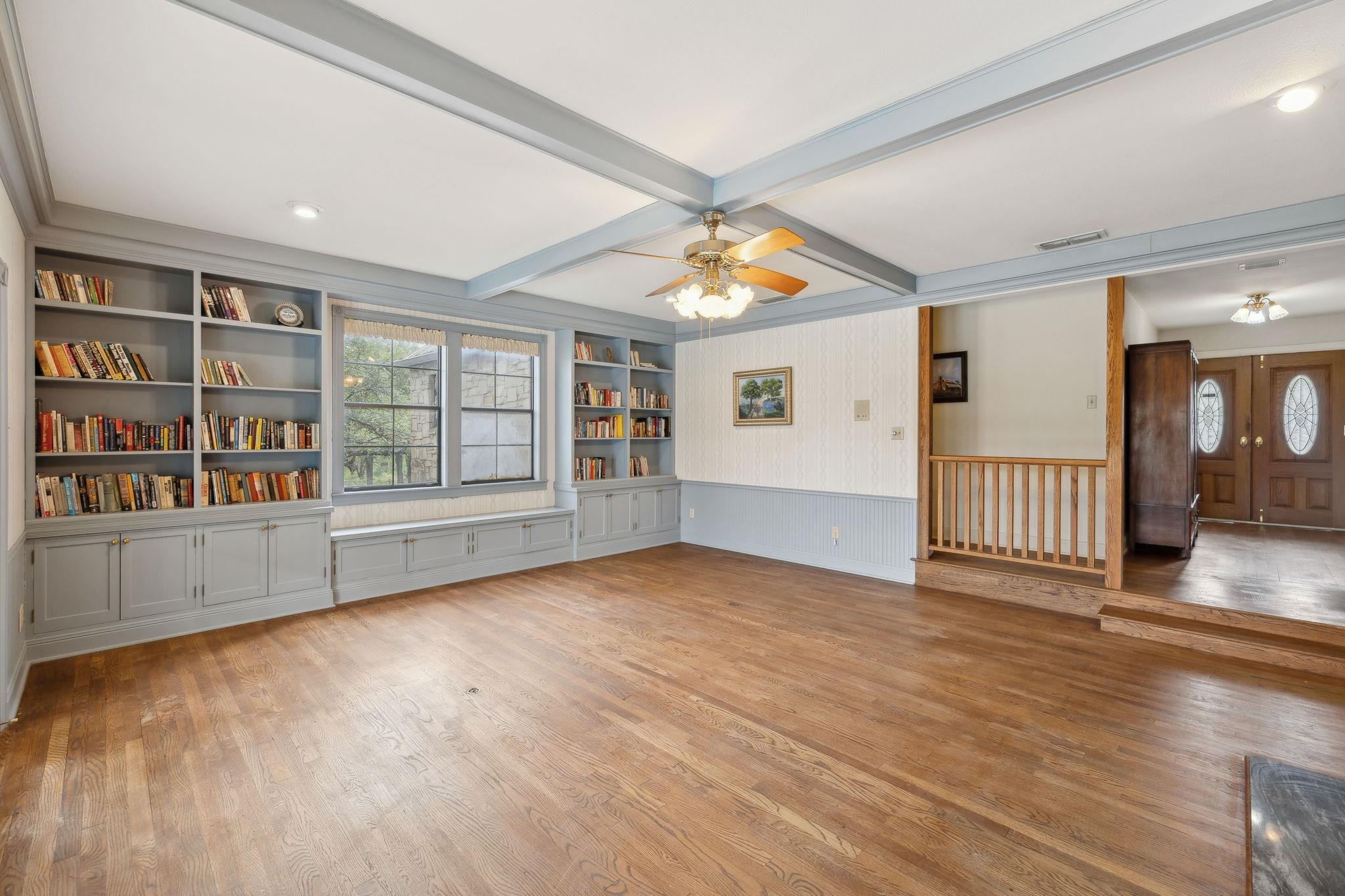 27846 Natural Bridge Caverns Rd, San Antonio, TX 78266