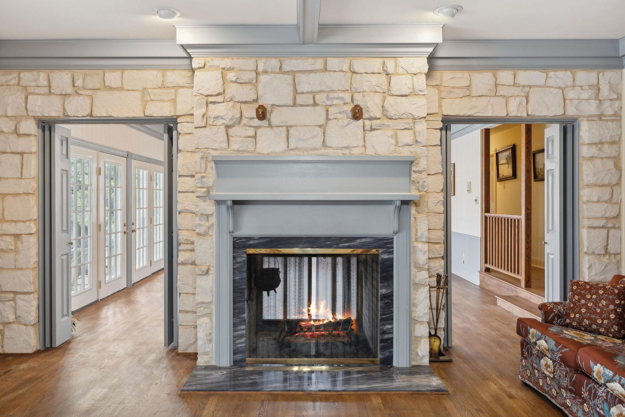 27846 Natural Bridge Caverns Rd, San Antonio, TX 78266