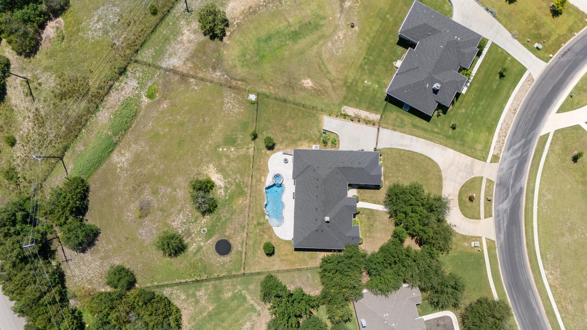 416 Buffalo Trl, Liberty Hill, TX 78642