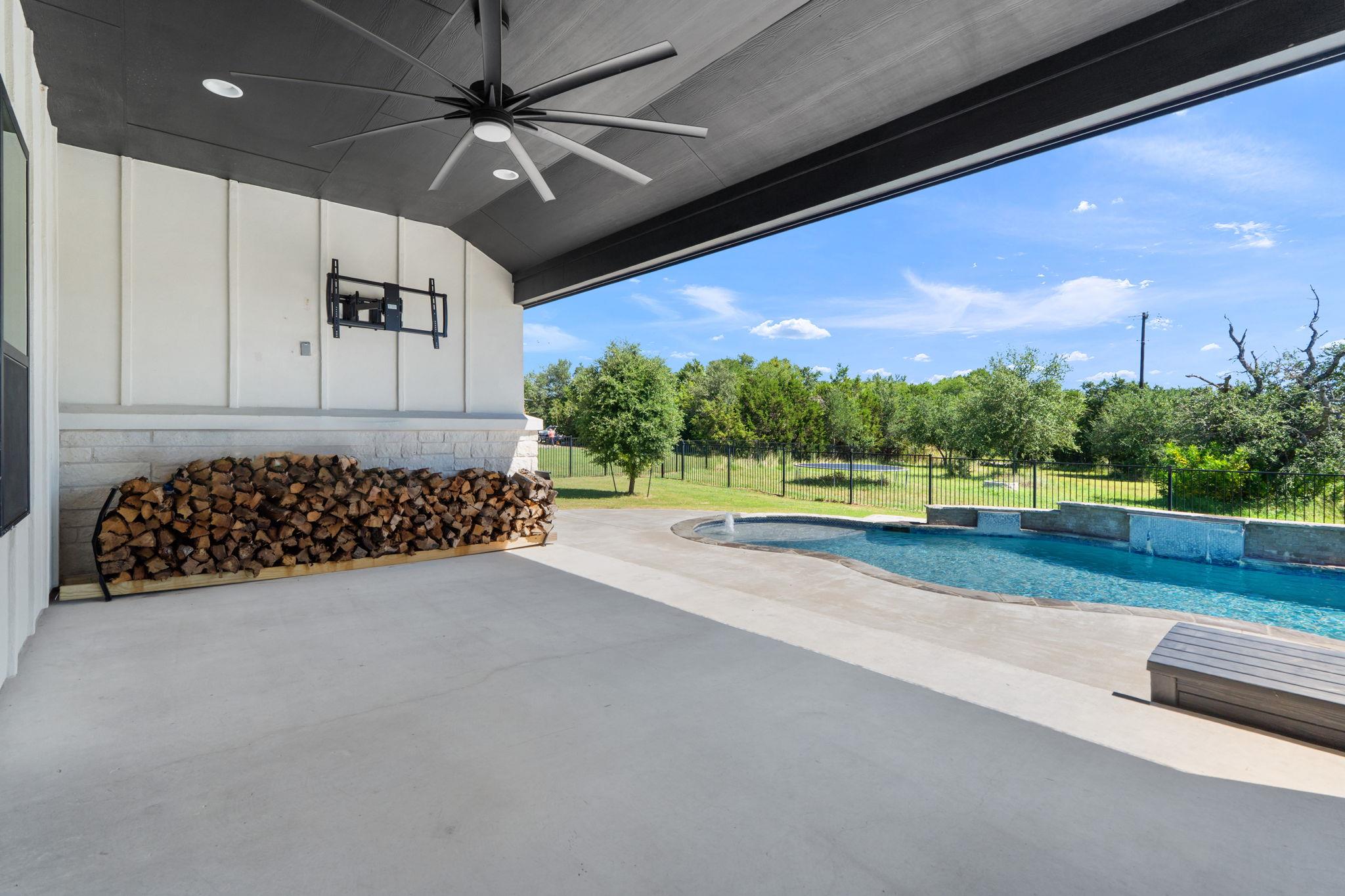 416 Buffalo Trl, Liberty Hill, TX 78642