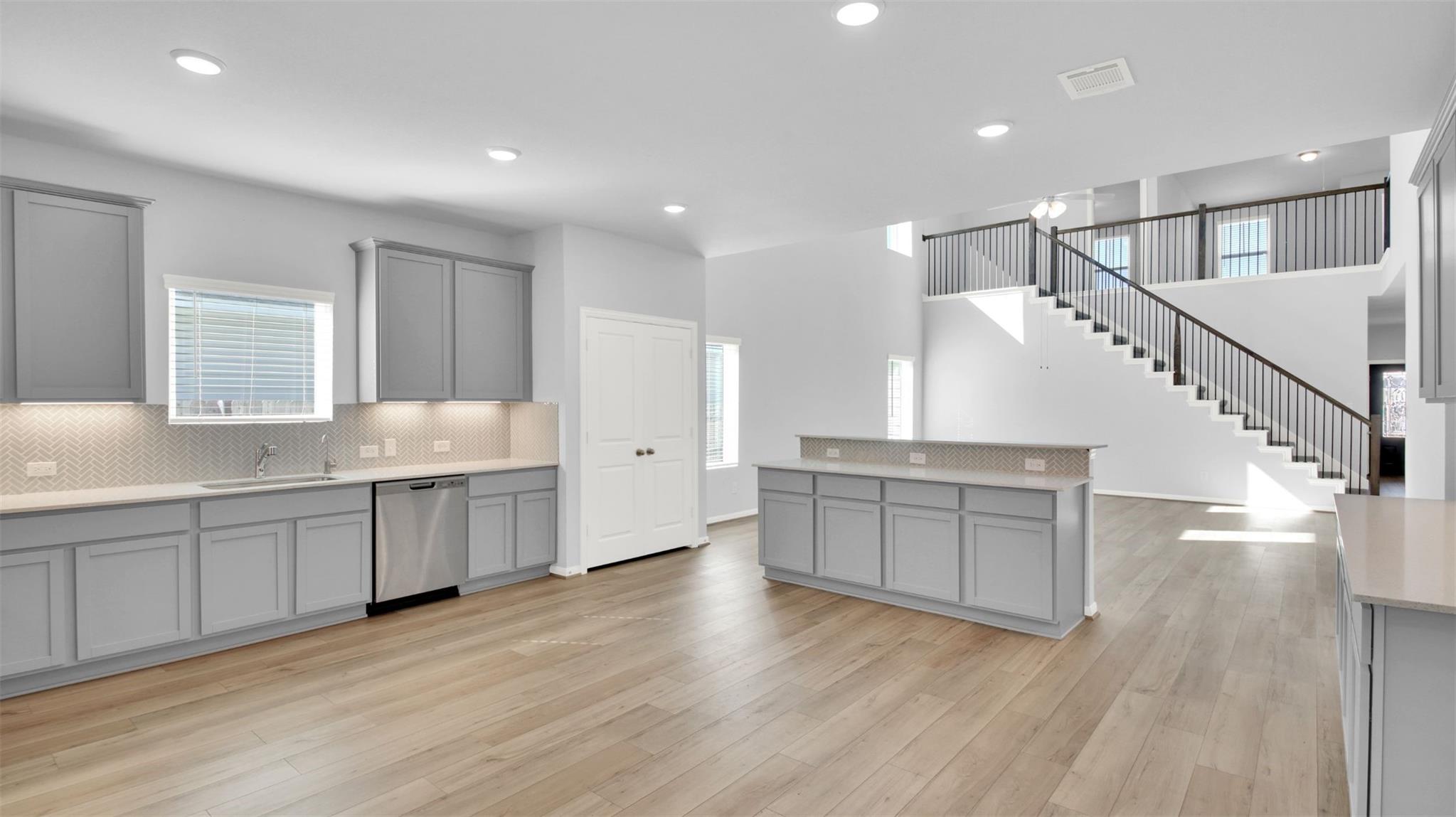 113 Greenthread Dr, Liberty Hill, TX 78642