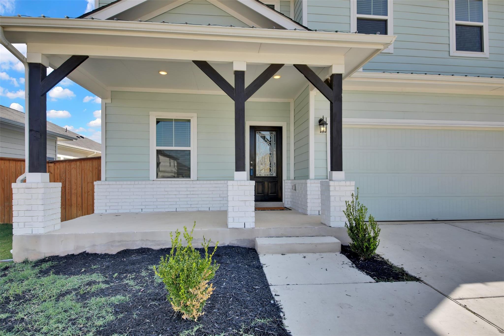 113 Greenthread Dr, Liberty Hill, TX 78642