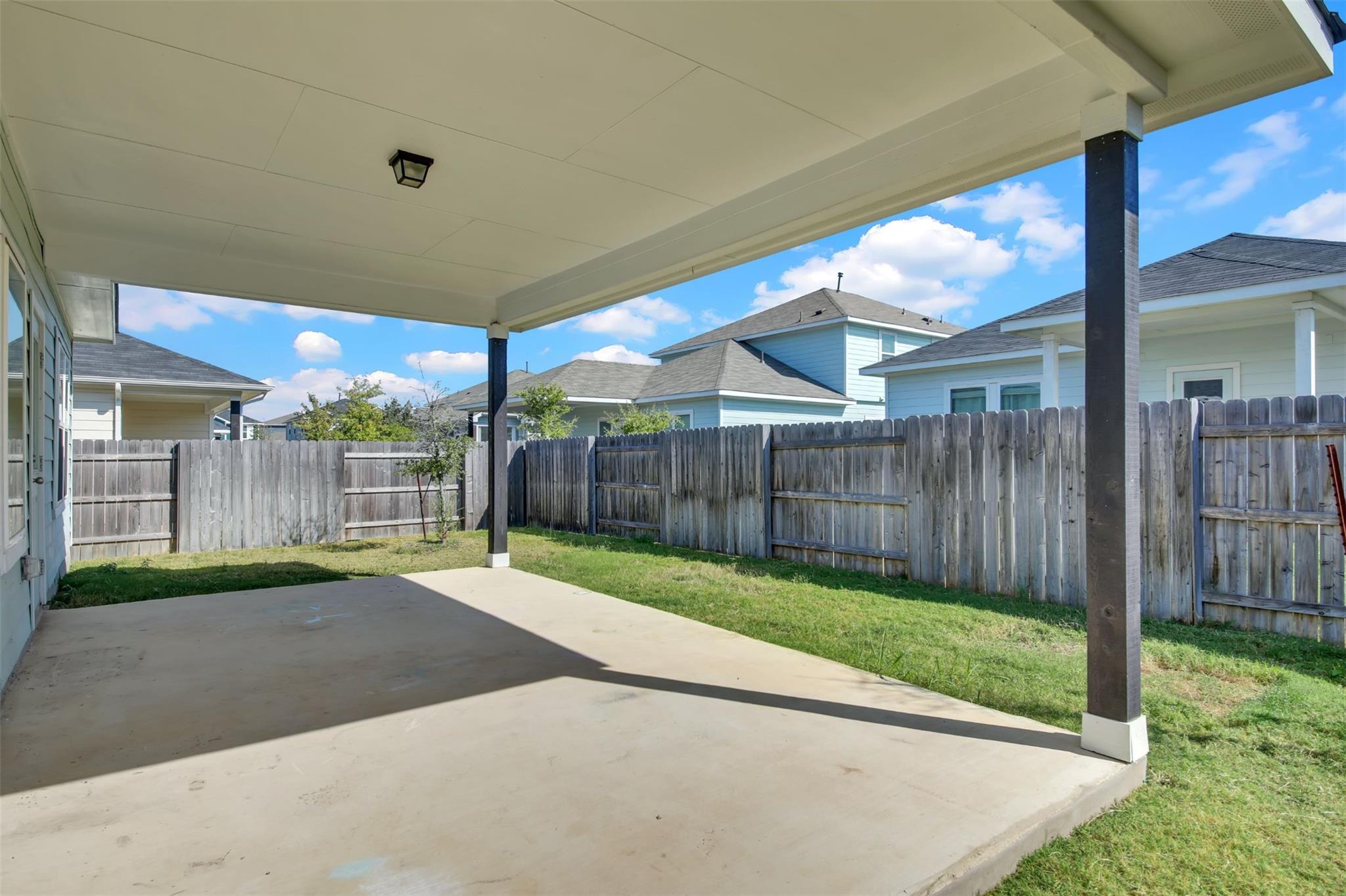 113 Greenthread Dr, Liberty Hill, TX 78642