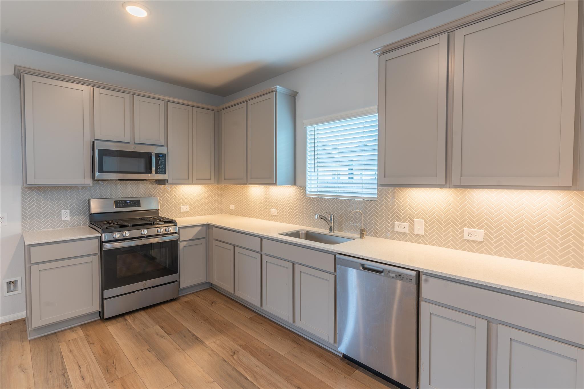 113 Greenthread Dr, Liberty Hill, TX 78642