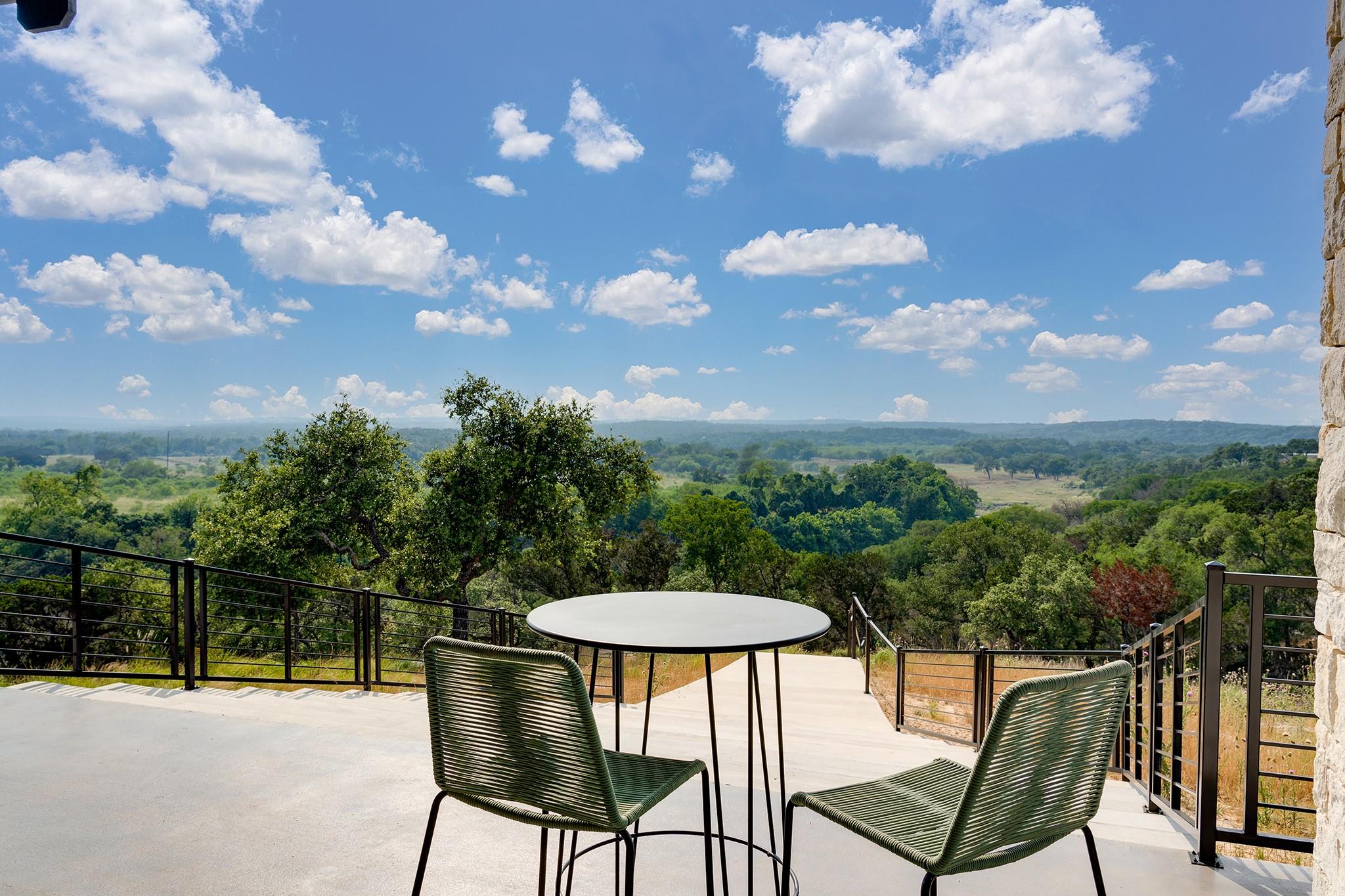 1942 Paradise Pkwy, Canyon Lake, TX 78133